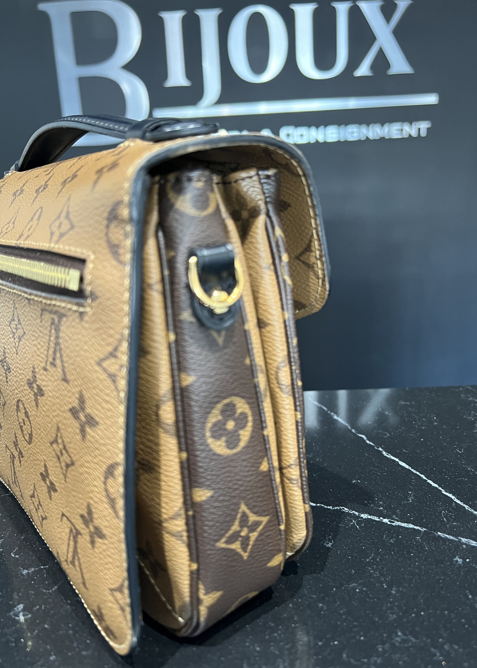 Louis Vuitton SOLD- Louis Vuitton Pochette Metis Reverse