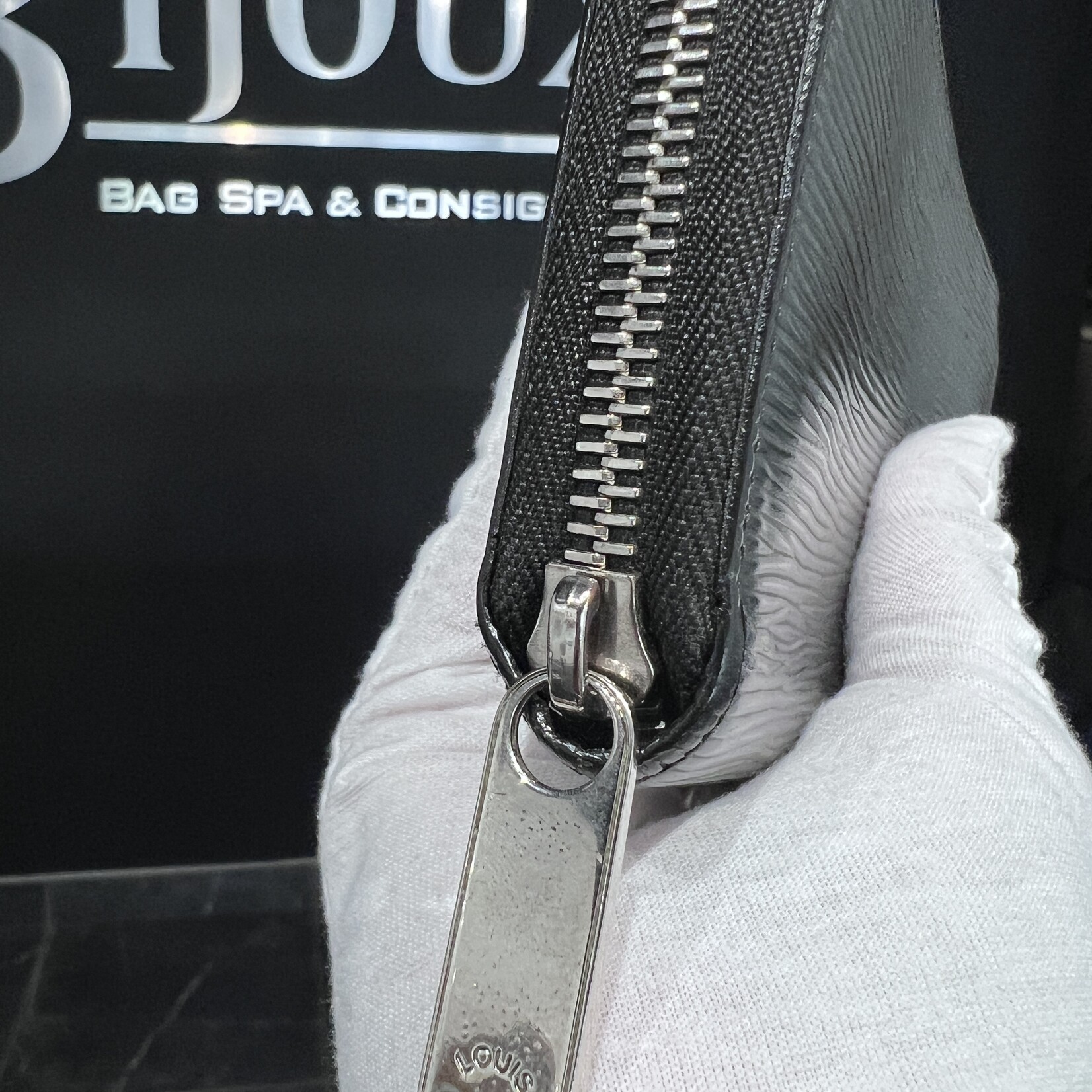 Louis Vuitton SOLD- Louis Vuitton Black Epi Zippy Wallet