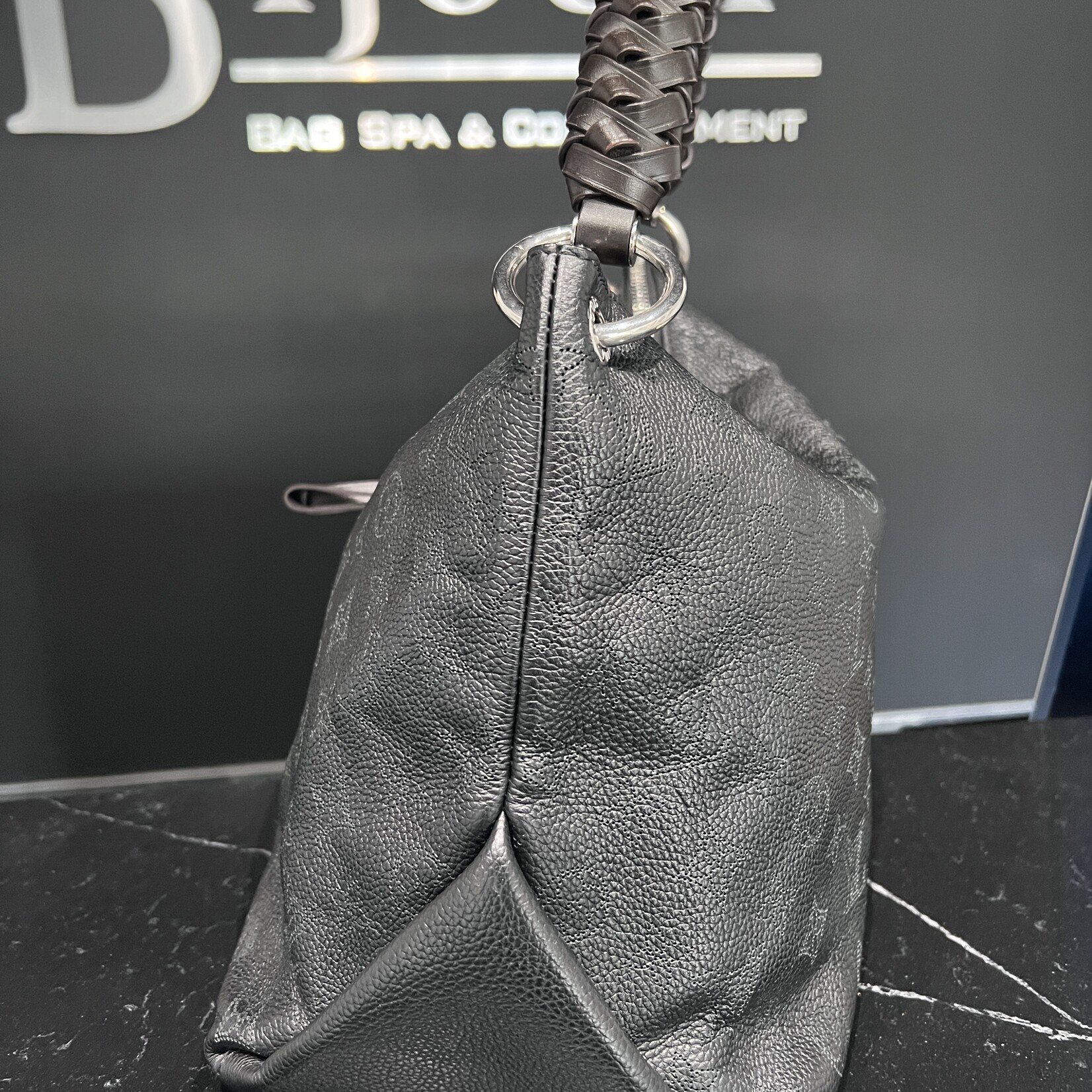 Louis Vuitton Louis Vuitton Mahina