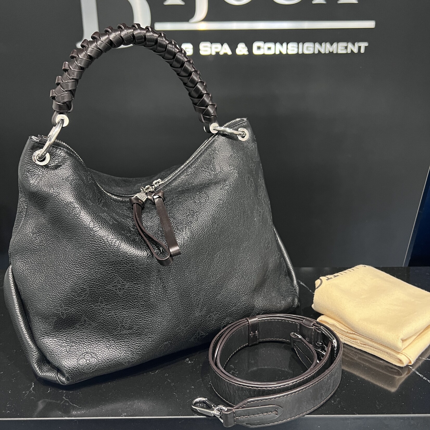 Louis Vuitton Louis Vuitton Mahina