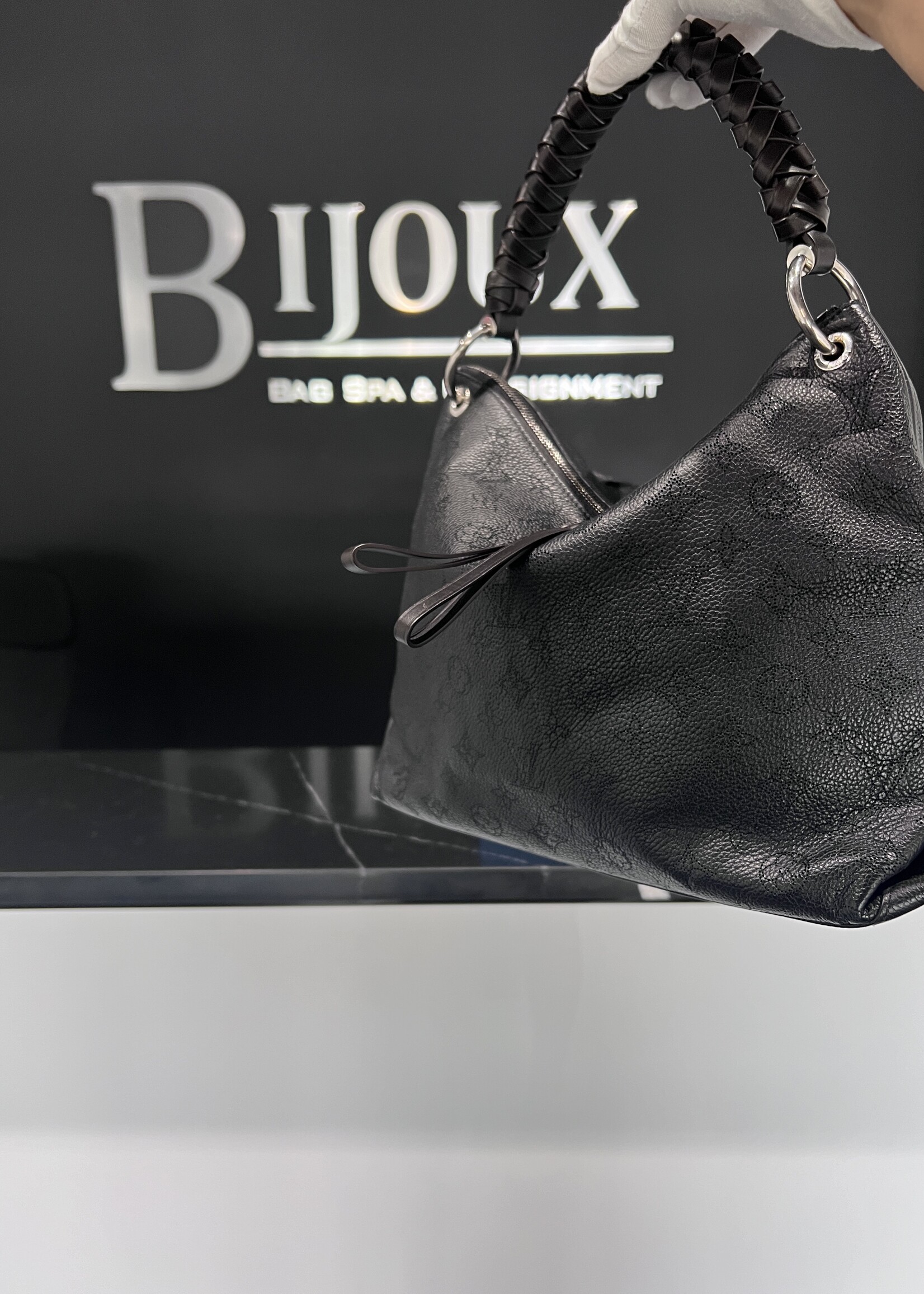 Louis Vuitton SOLD - Louis Vuitton Mahina