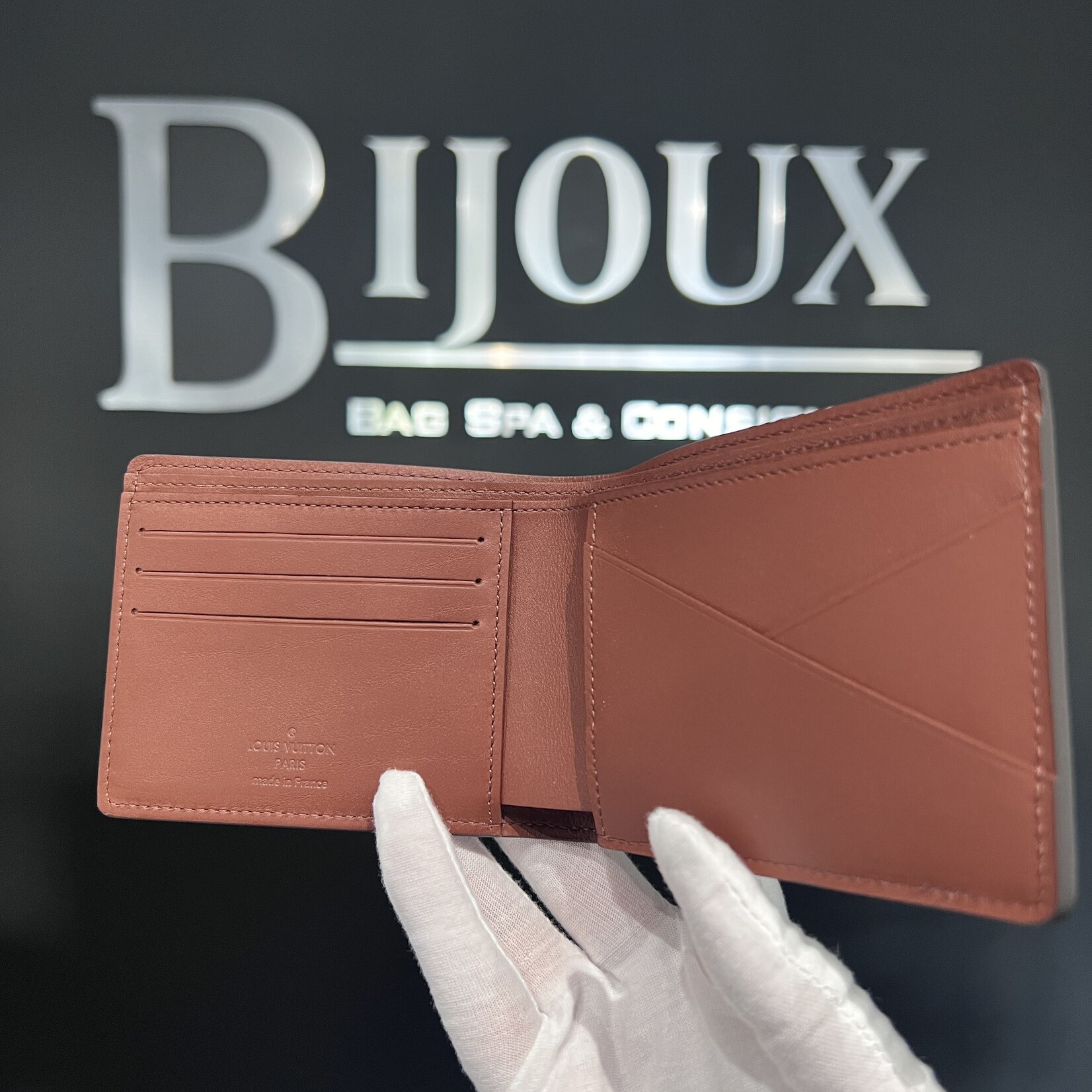 Louis Vuitton Louis Vuitton Mens Ombre Wallet