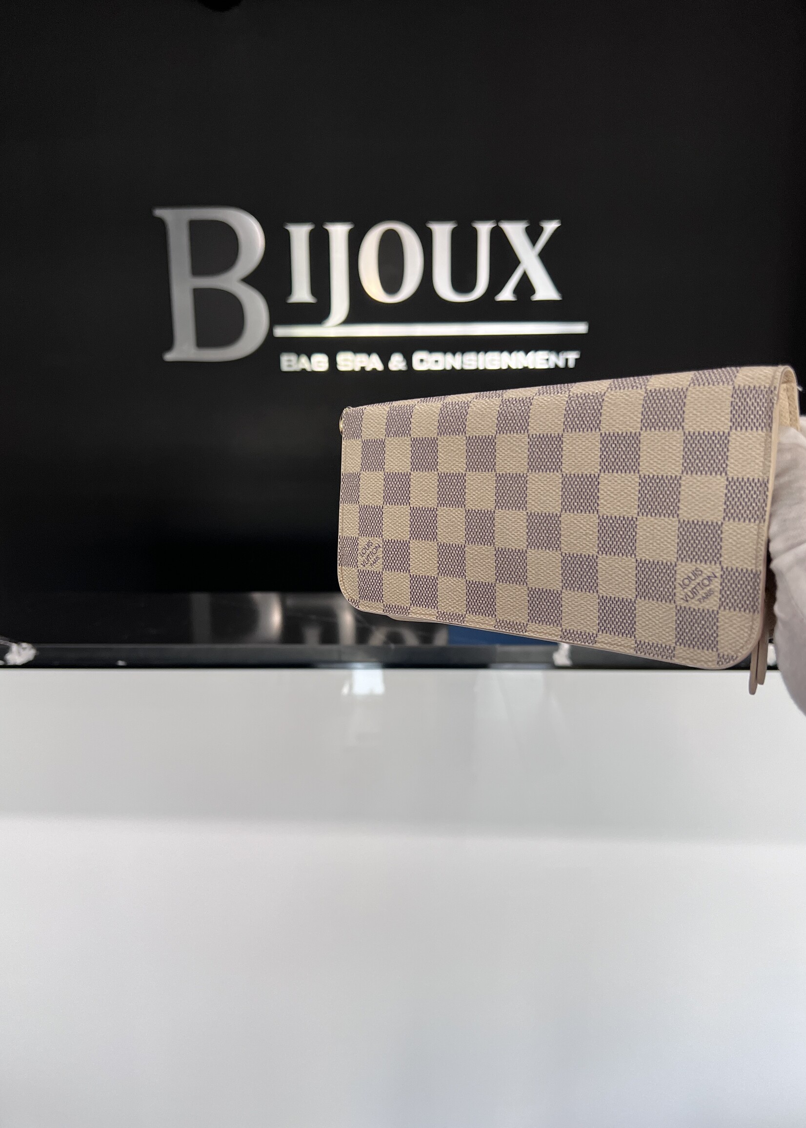 Louis Vuitton Louis Vuitton Insolite Wallet