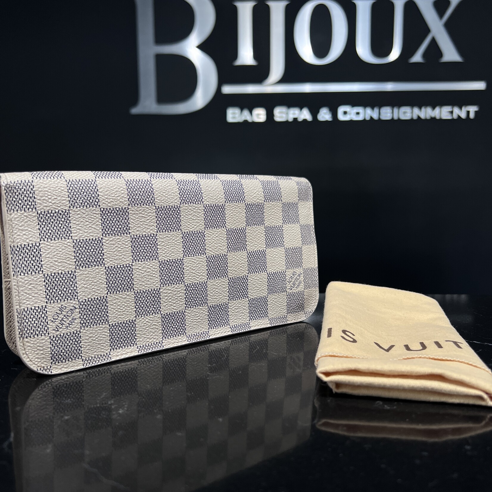 Louis Vuitton Louis Vuitton Insolite Wallet