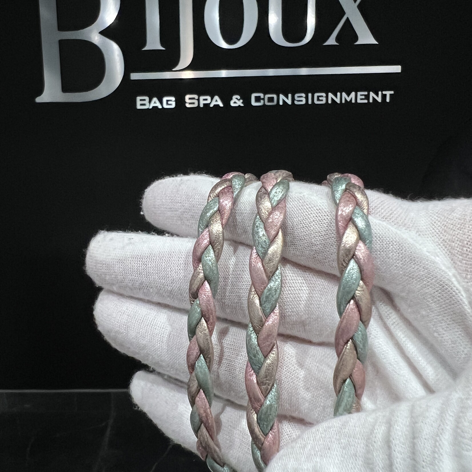 Gucci SOLD - Gucci Multicolor Metallic Trapunata Medium