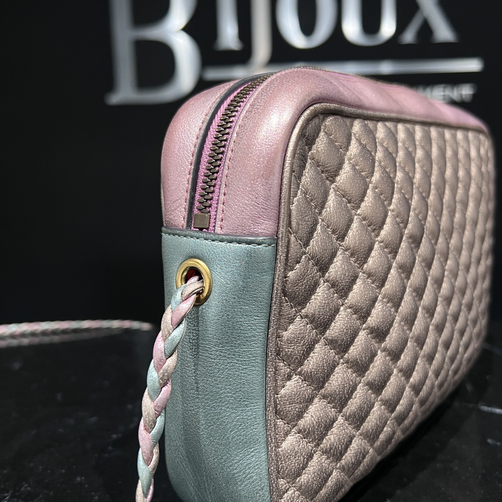 Gucci SOLD - Gucci Multicolor Metallic Trapunata Medium