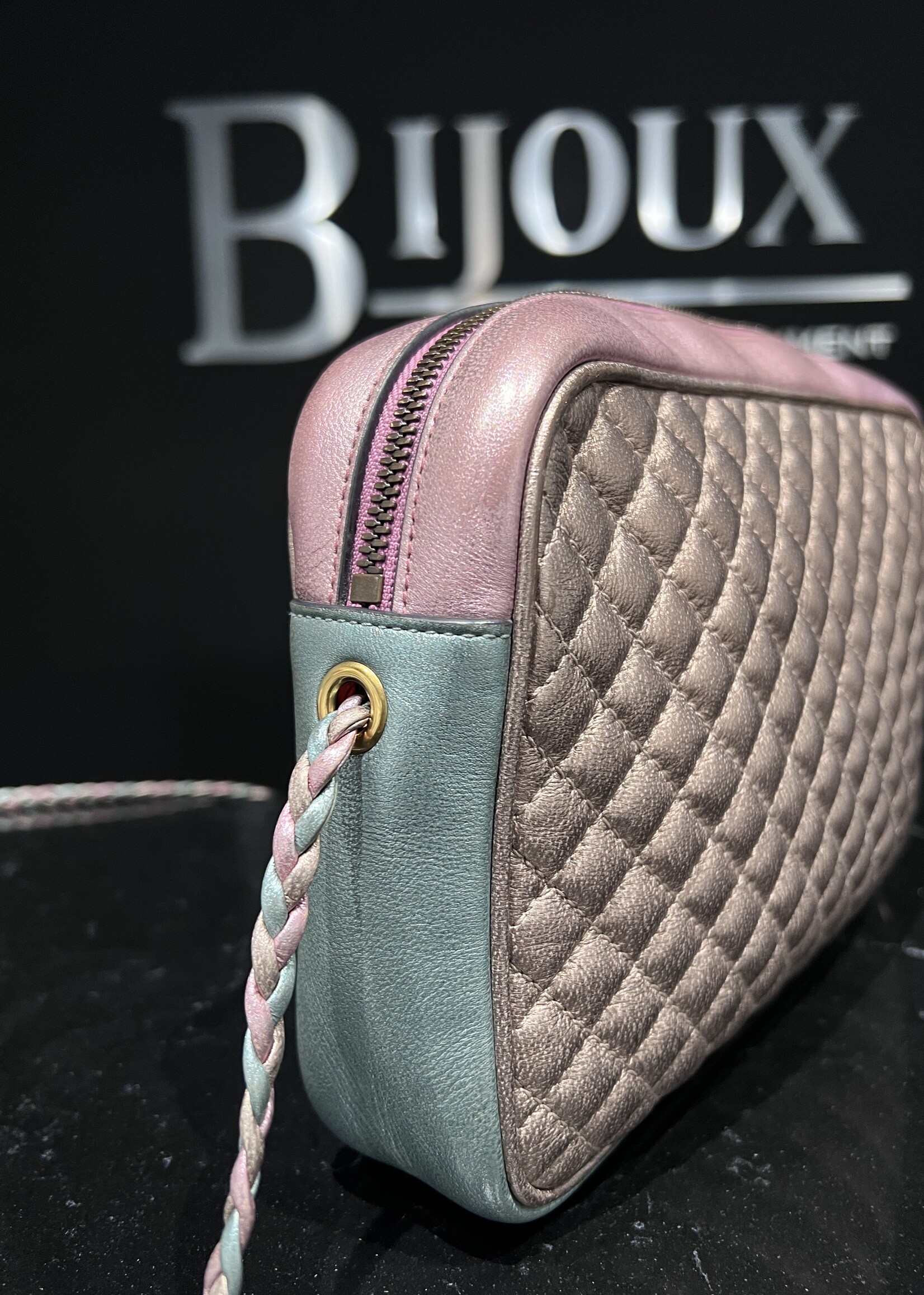 Gucci SOLD - Gucci Multicolor Metallic Trapunata Medium