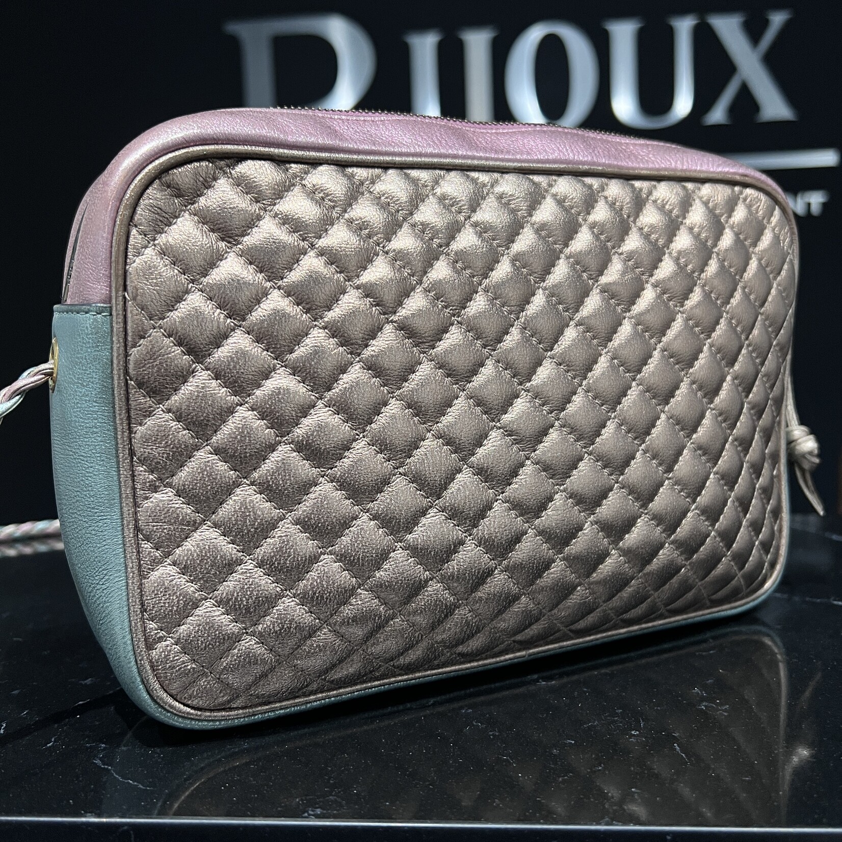 Gucci SOLD - Gucci Multicolor Metallic Trapunata Medium