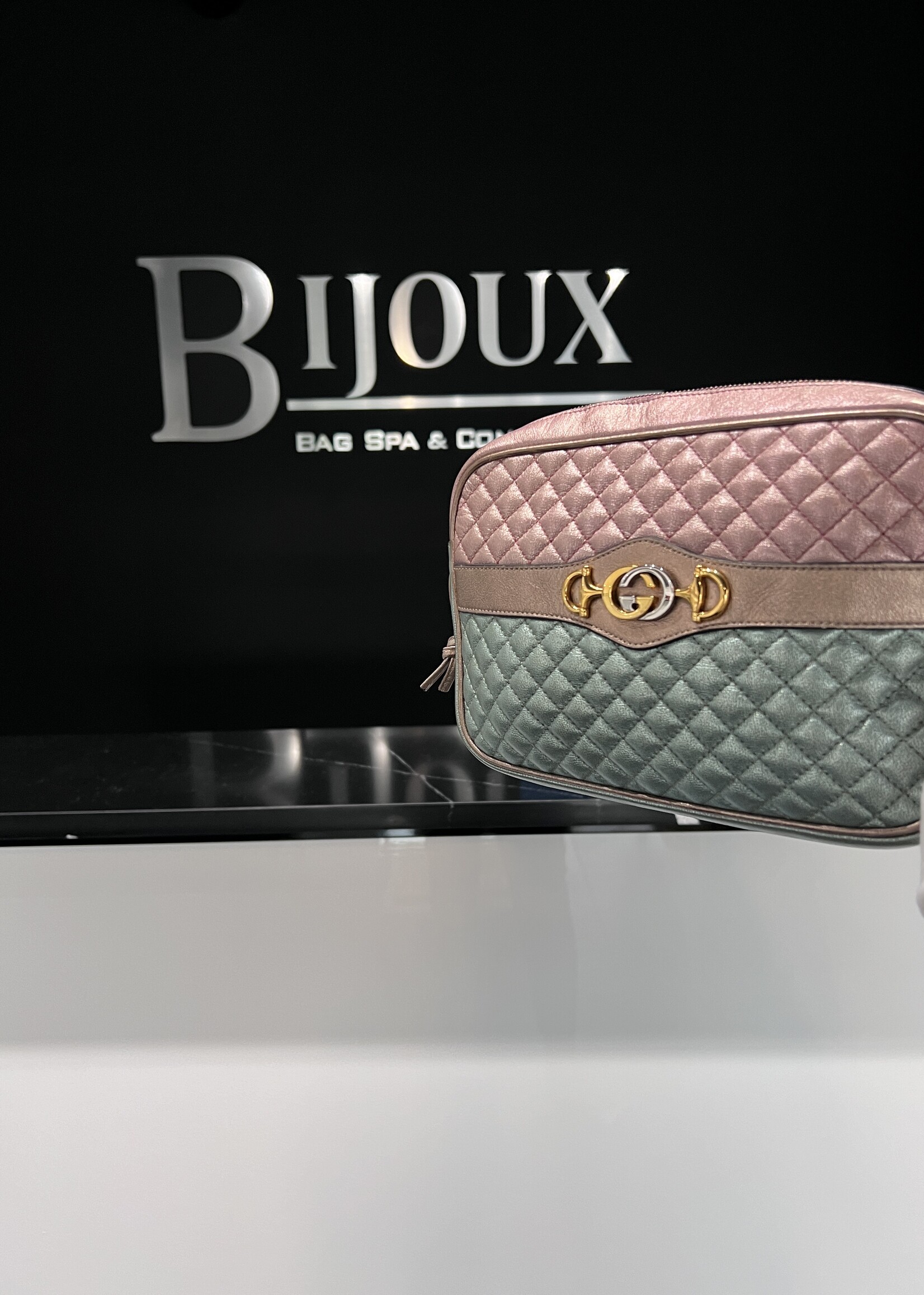 Gucci SOLD - Gucci Multicolor Metallic Trapunata Medium