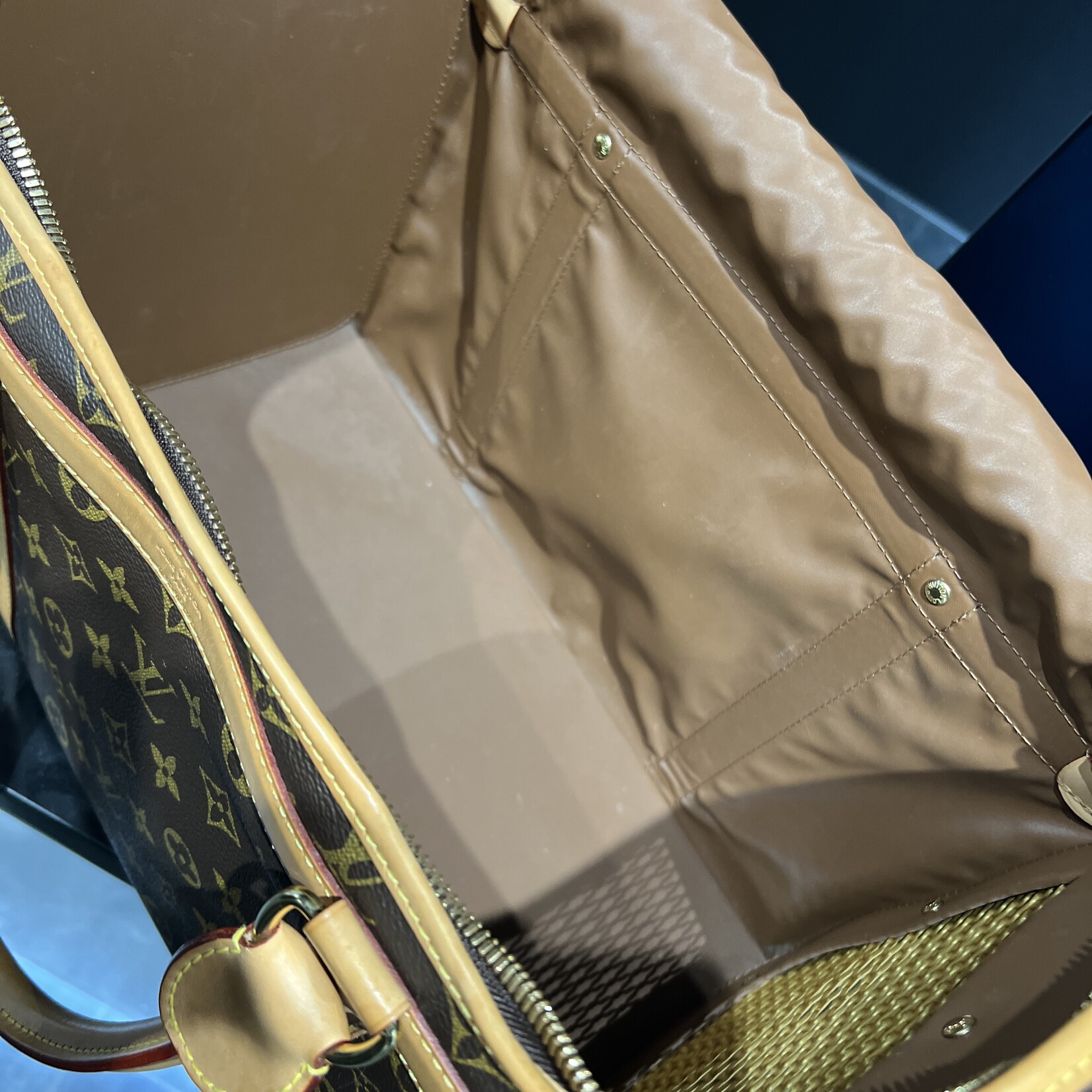 Louis Vuitton SOLD - Louis Vuitton Sac Chein 40