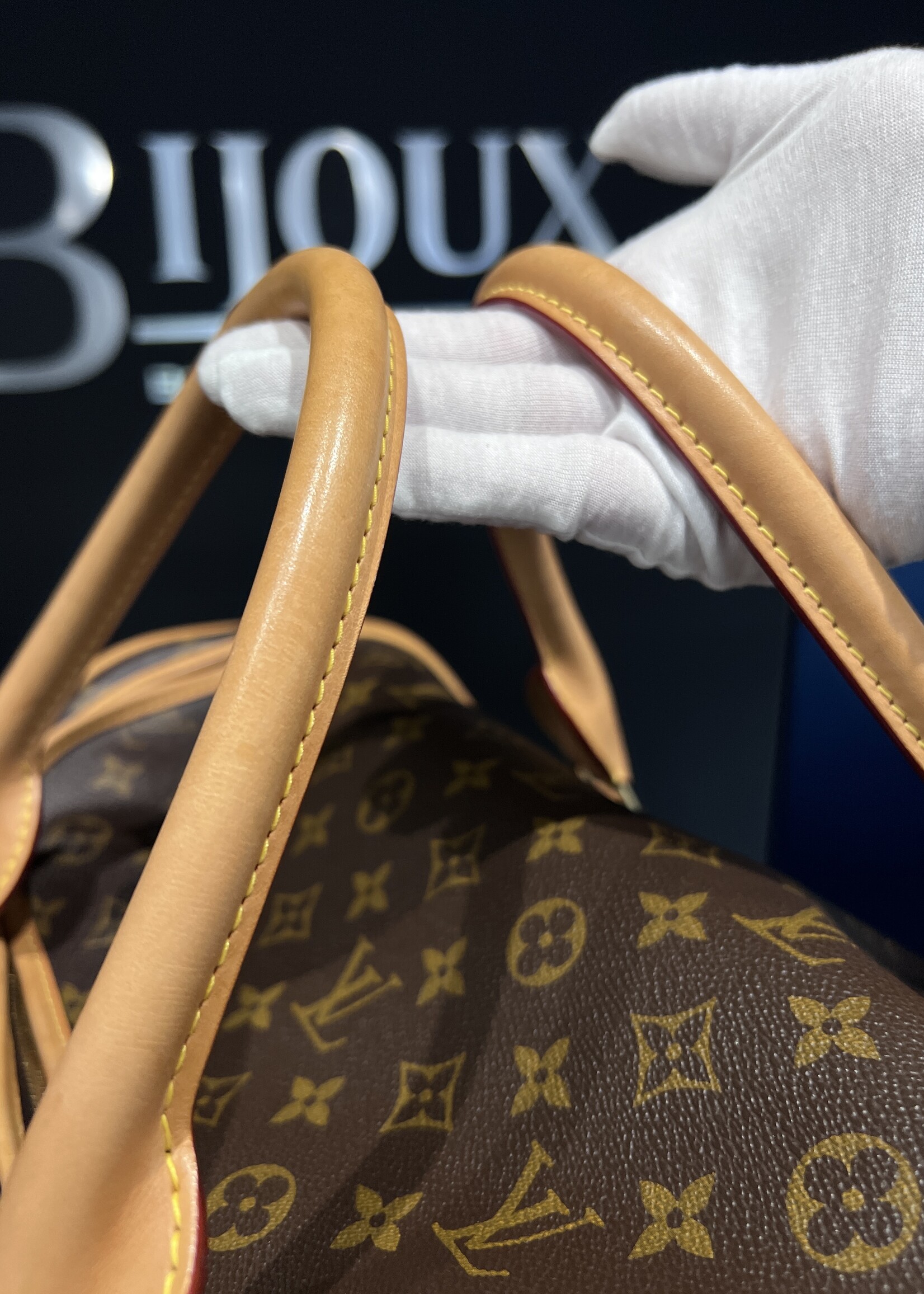 Louis Vuitton SOLD - Louis Vuitton Sac Chein 40