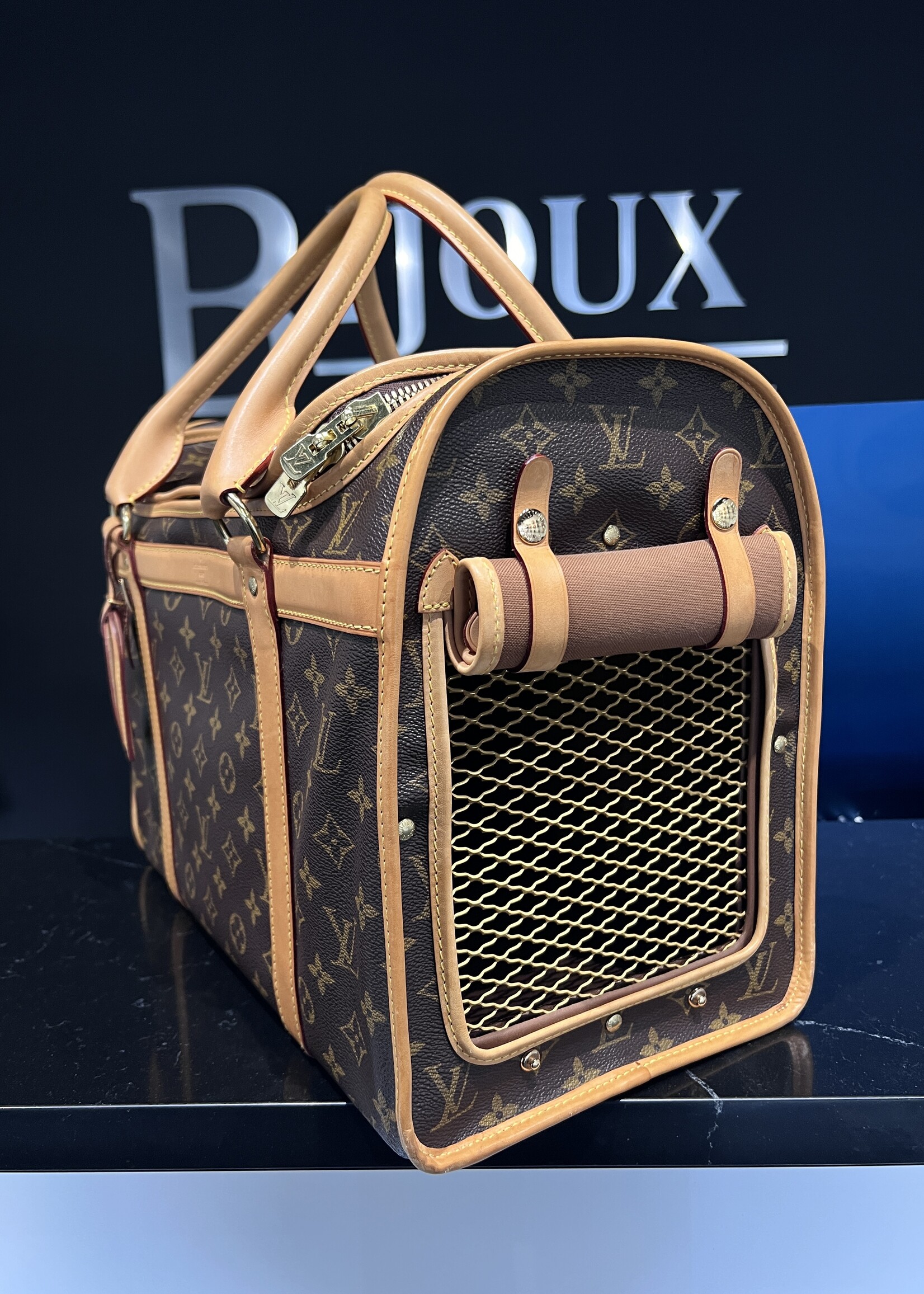 Louis Vuitton SOLD - Louis Vuitton Sac Chein 40