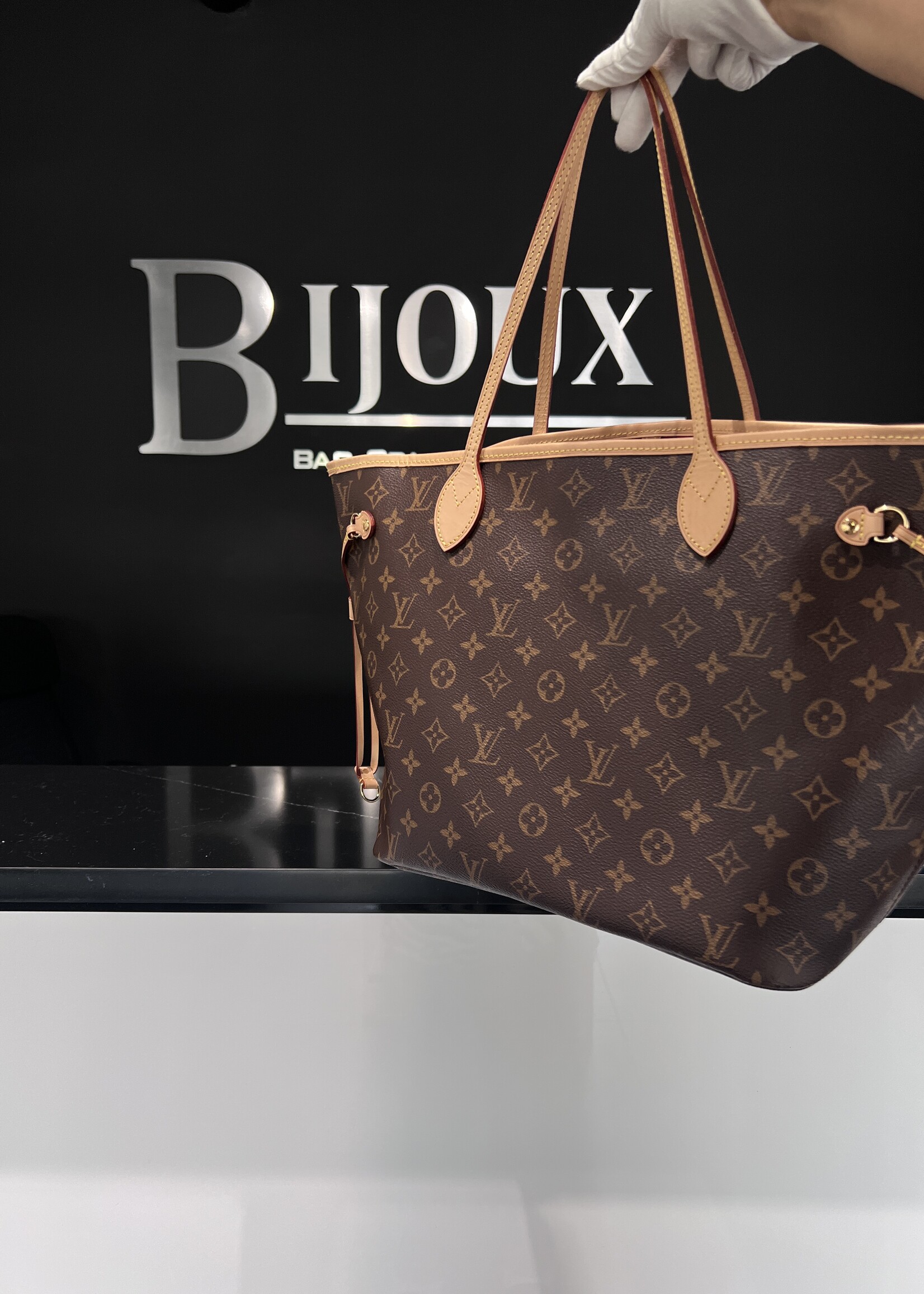 Louis Vuitton SOLD-  Neverfull Monogram MM