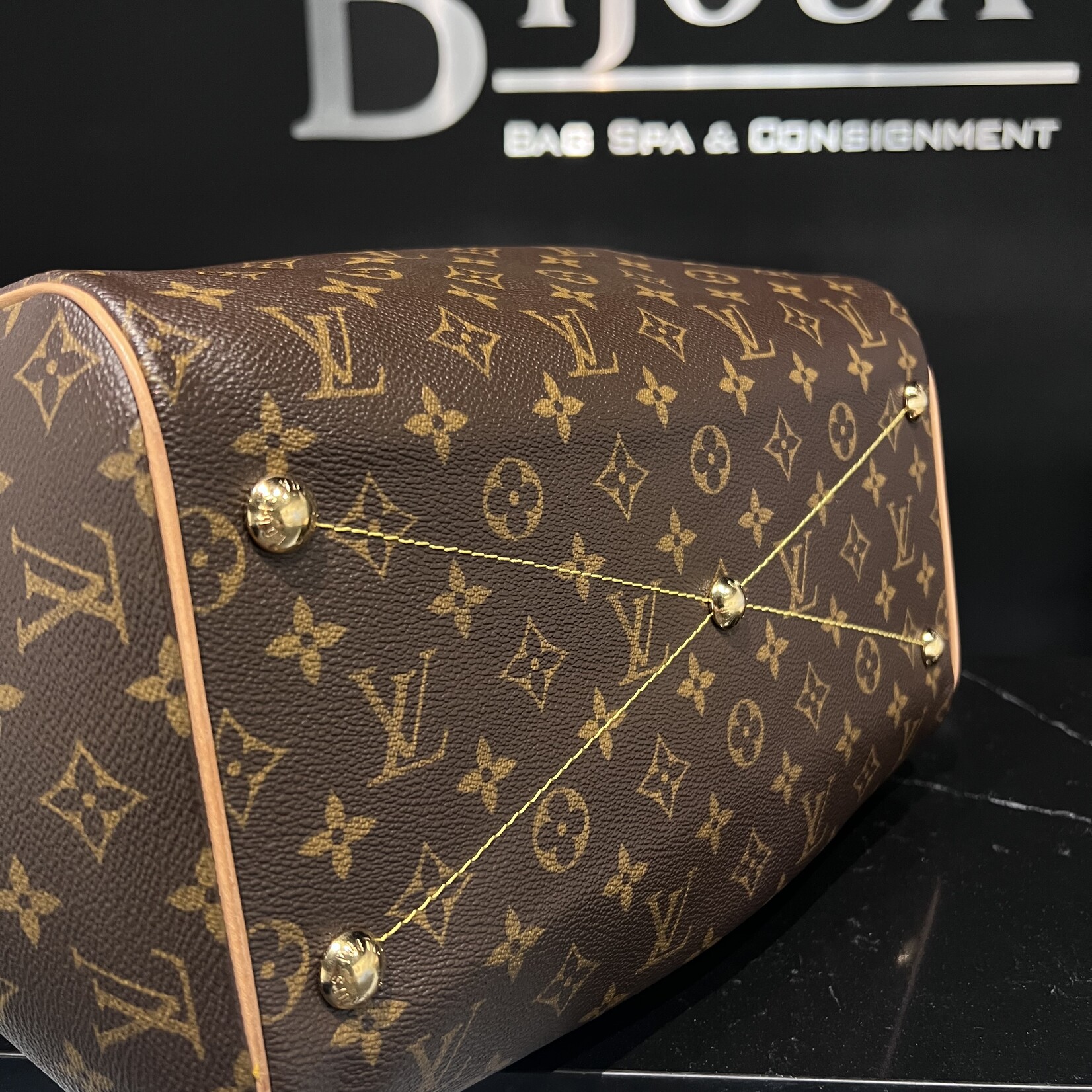Louis Vuitton SOLD- Louis Vuitton Tivoli GM