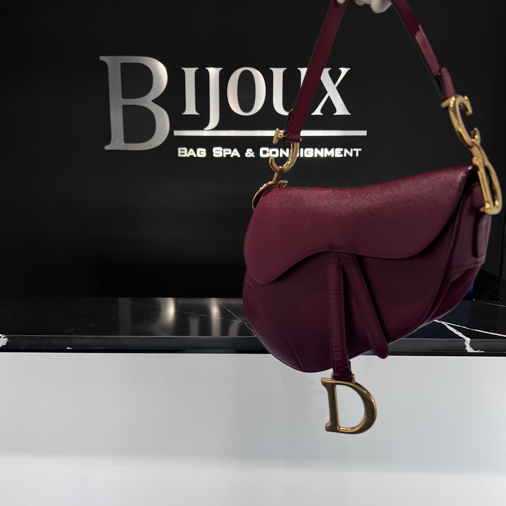 Dior saddle deals