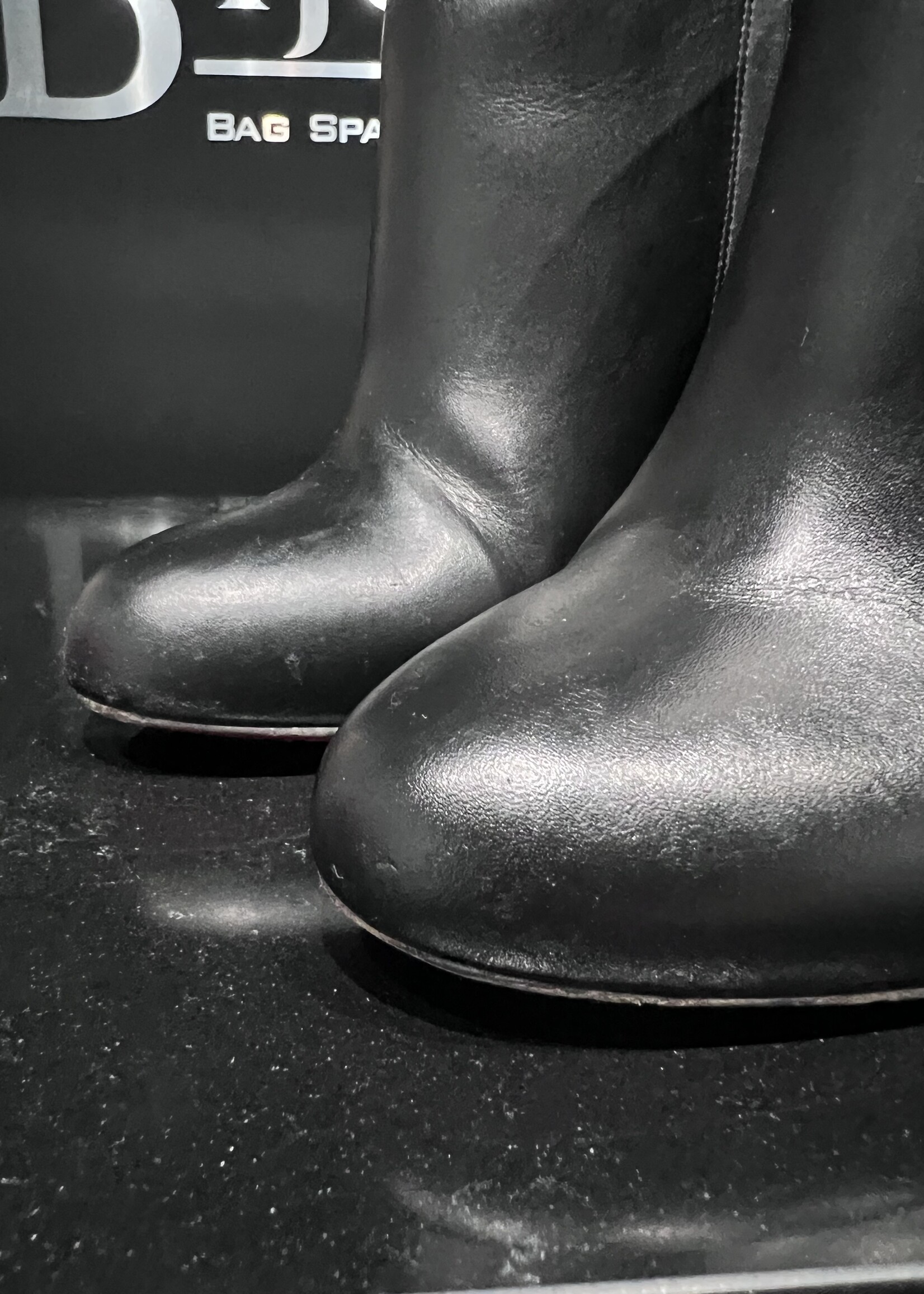 Christian Louboutin Christian Louboutin Bella Calf 100 Boots - 37