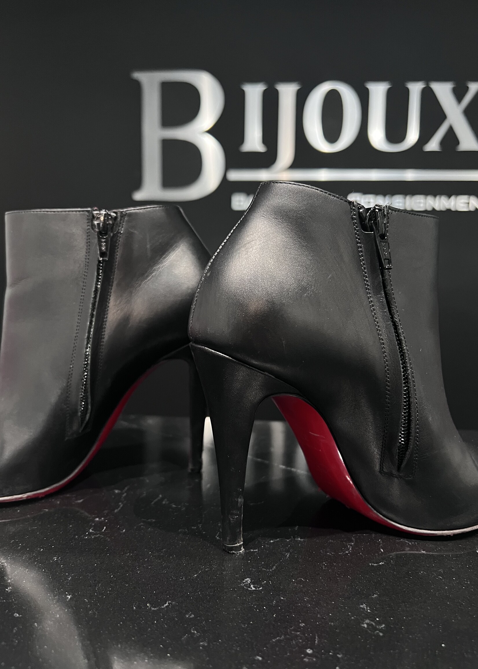 Christian Louboutin Christian Louboutin Bella Calf 100 Boots - 37