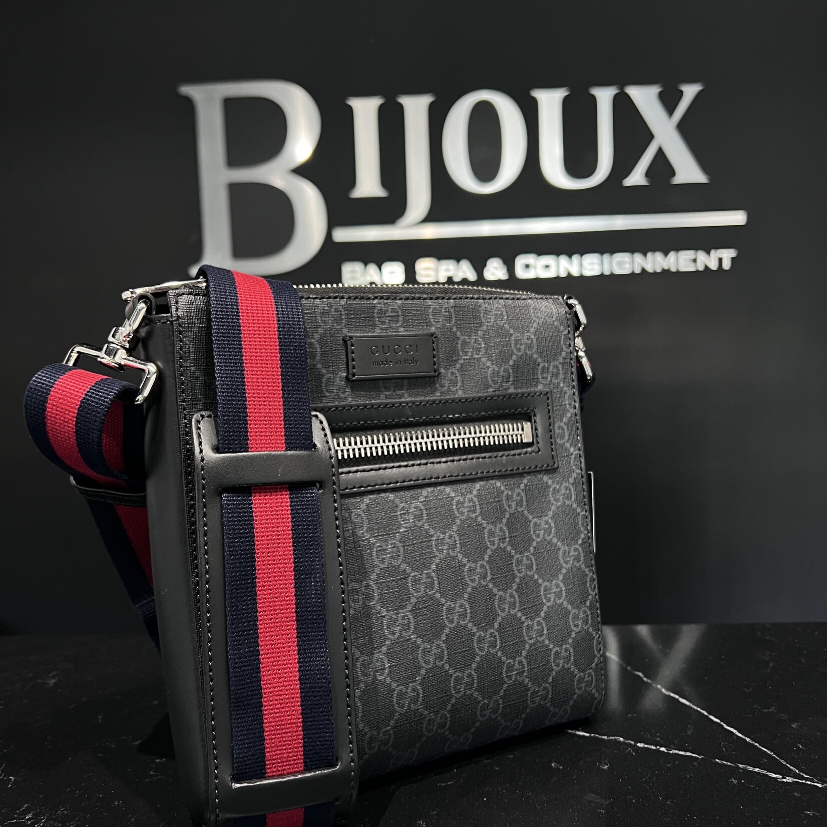 Gucci SOLD- Gucci Messenger