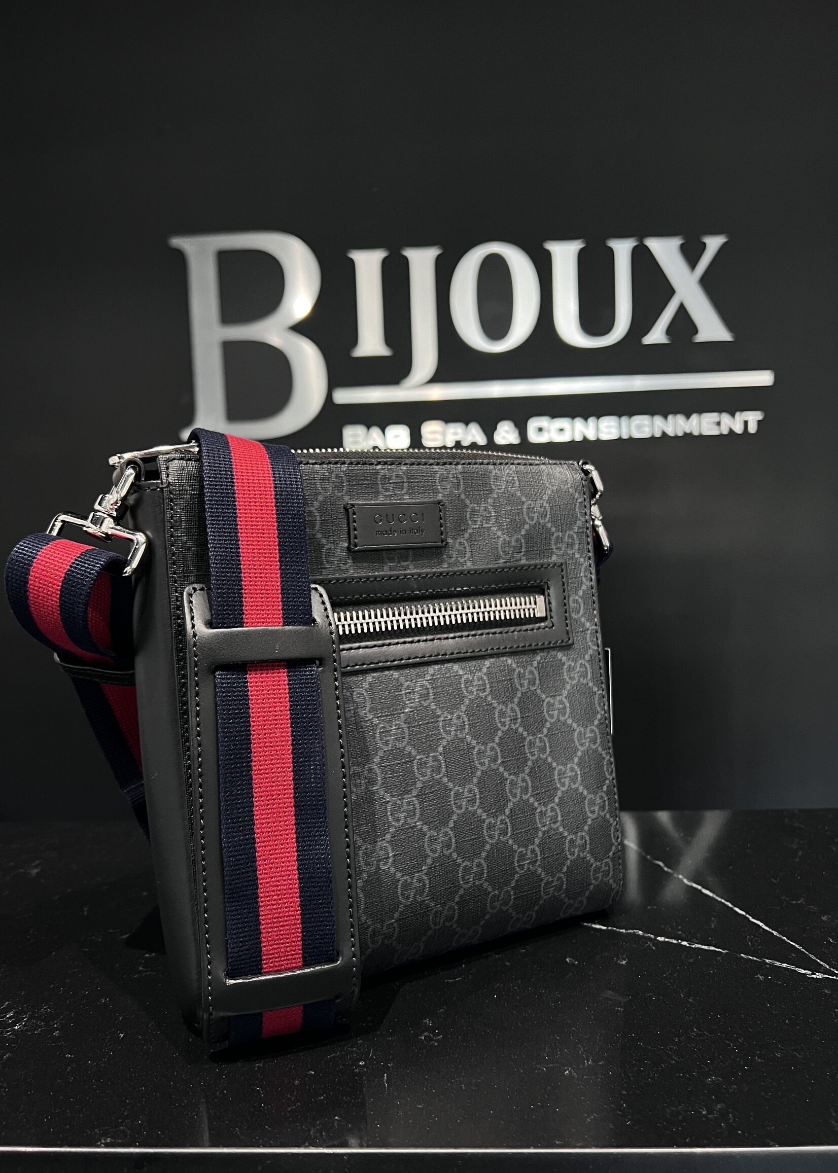 Gucci SOLD- Gucci Messenger