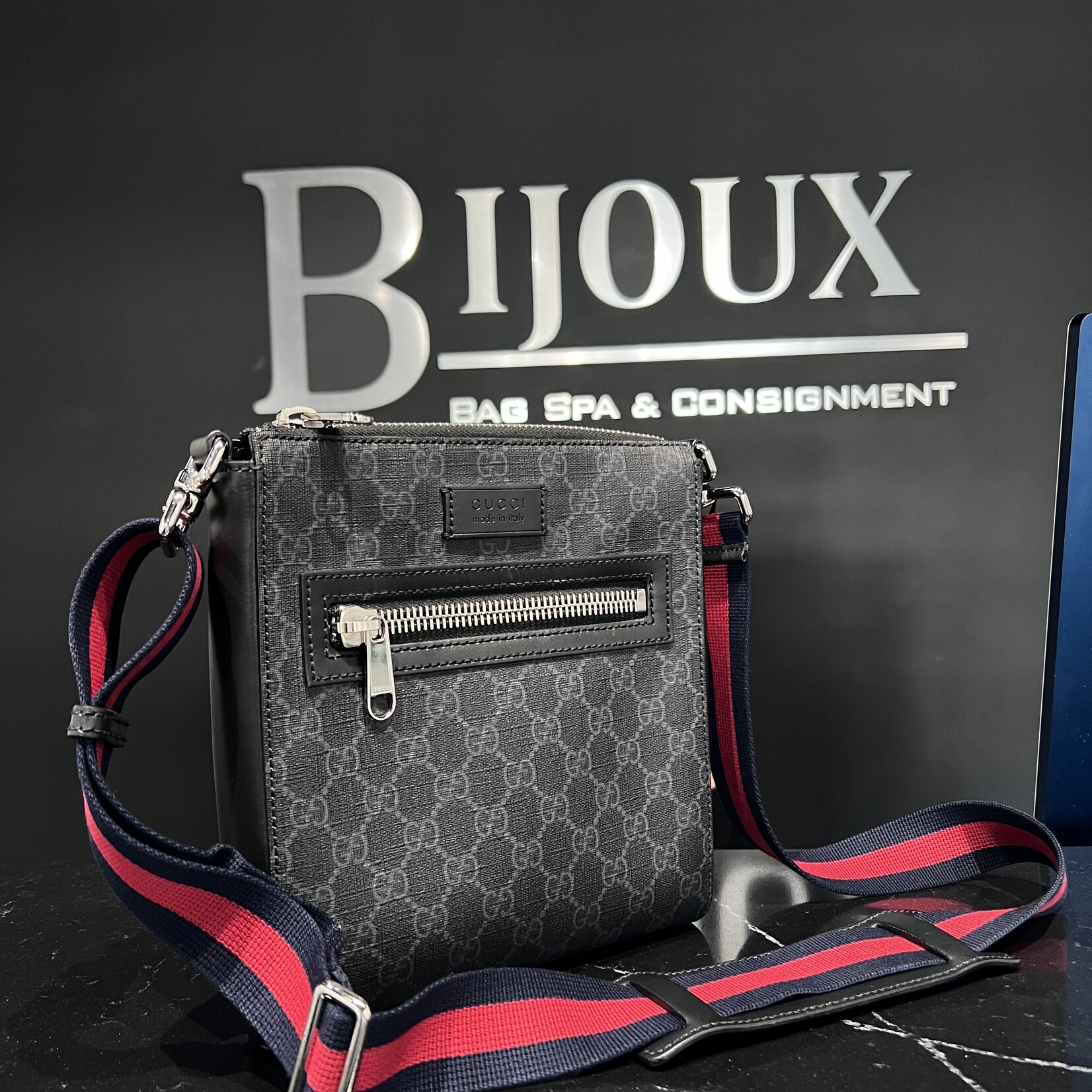 Gucci SOLD- Gucci Messenger