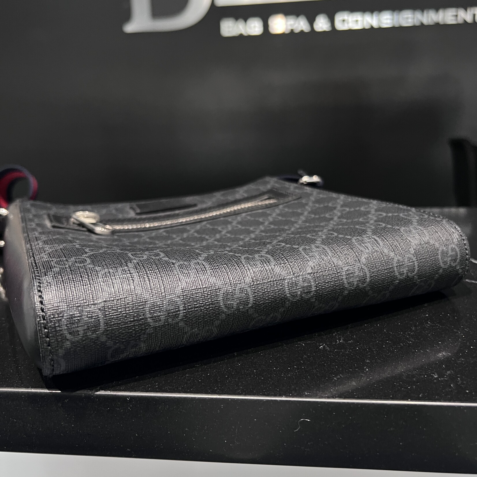 Gucci SOLD- Gucci Messenger