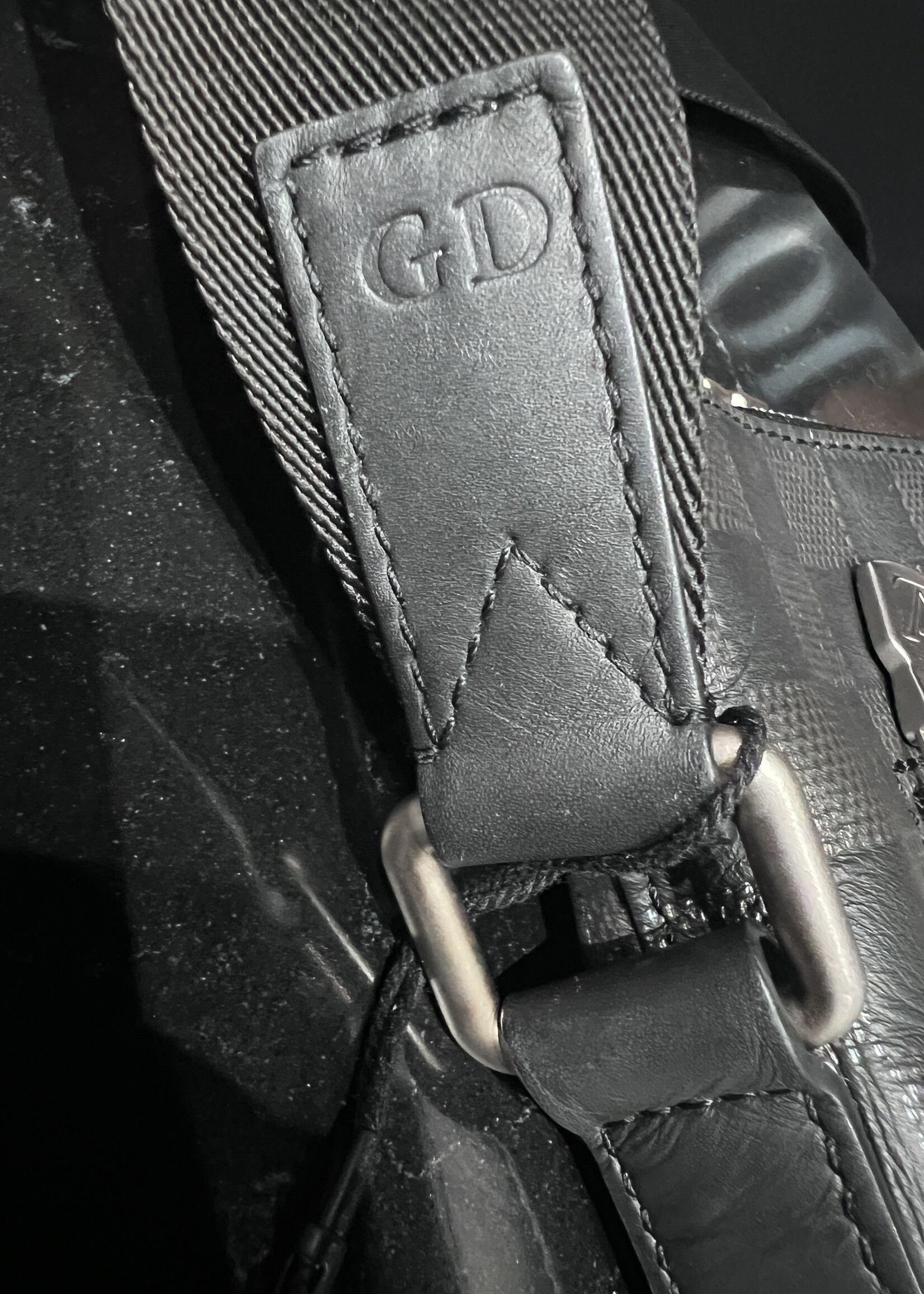 Louis Vuitton SOLD- Louis Vuitton Discovery Messanger