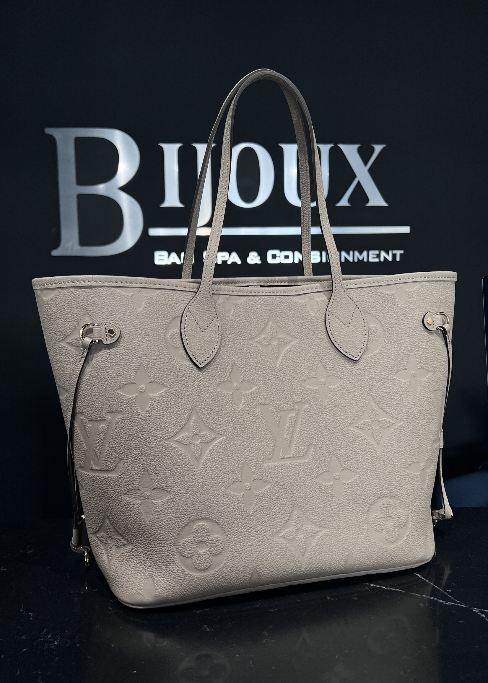 Louis Vuitton SOLD- Louis Vuitton Neverfull MM Turtledove