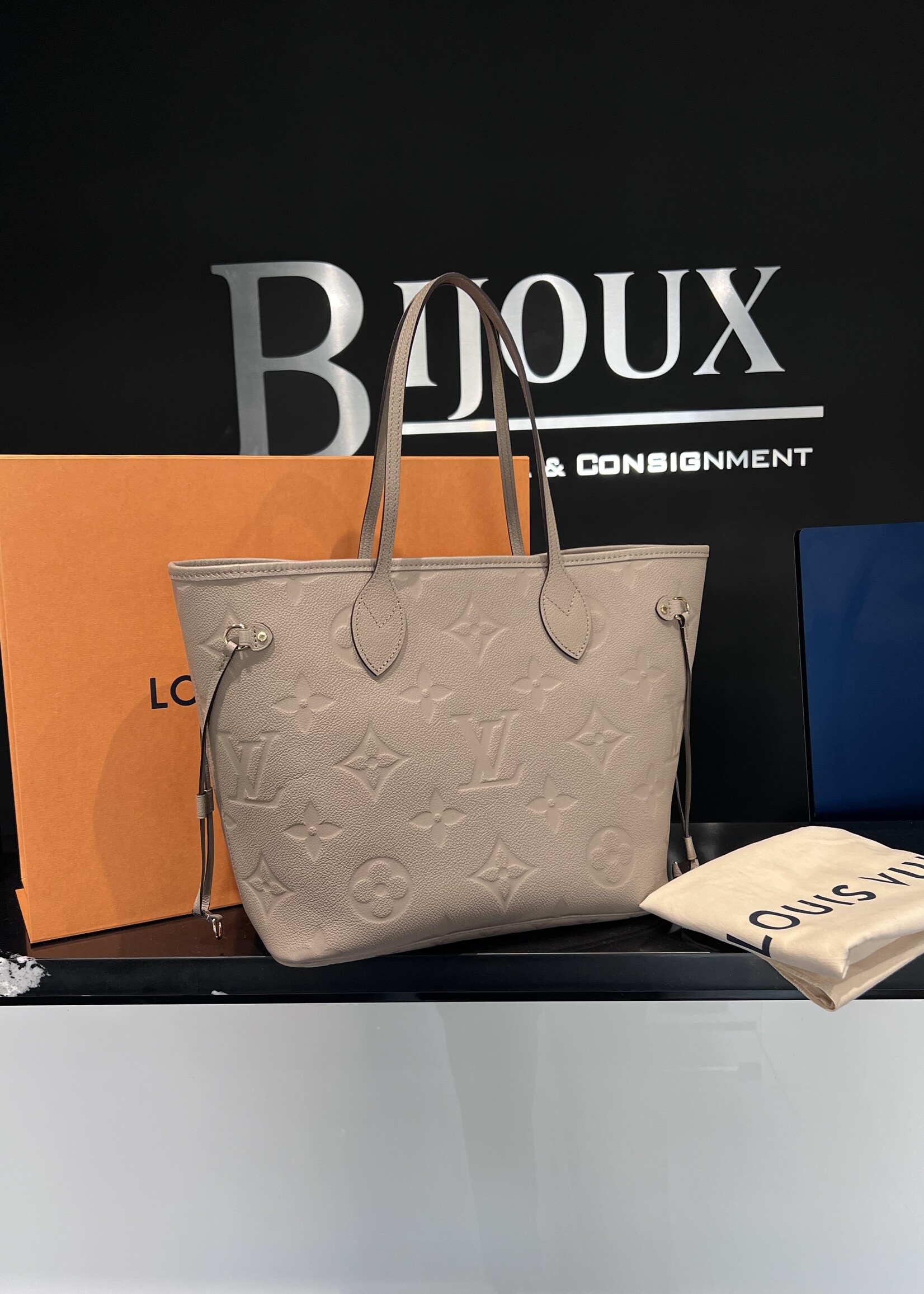 Louis Vuitton SOLD- Louis Vuitton Neverfull MM Turtledove