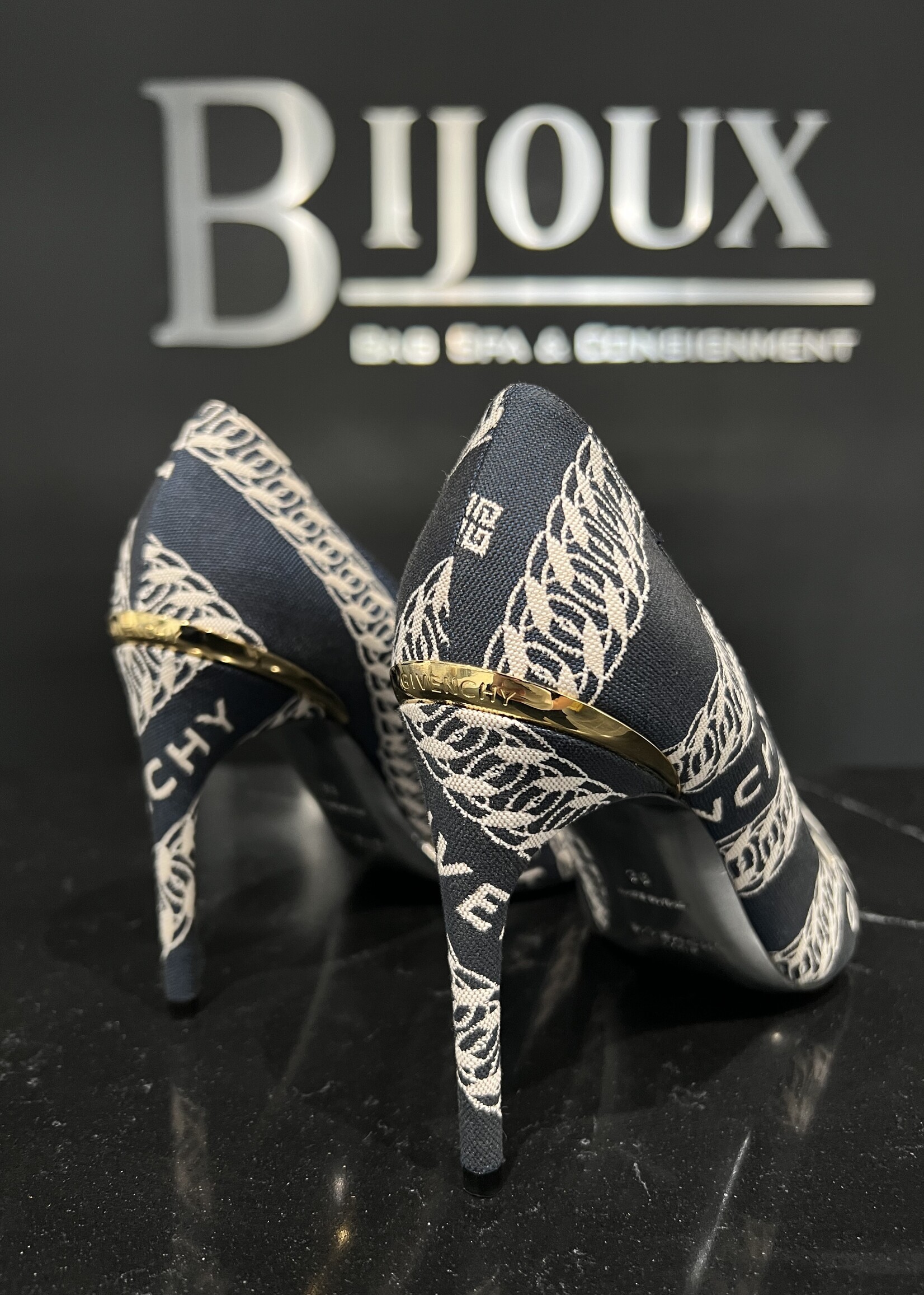 Givenchy Givenchy Heels 36