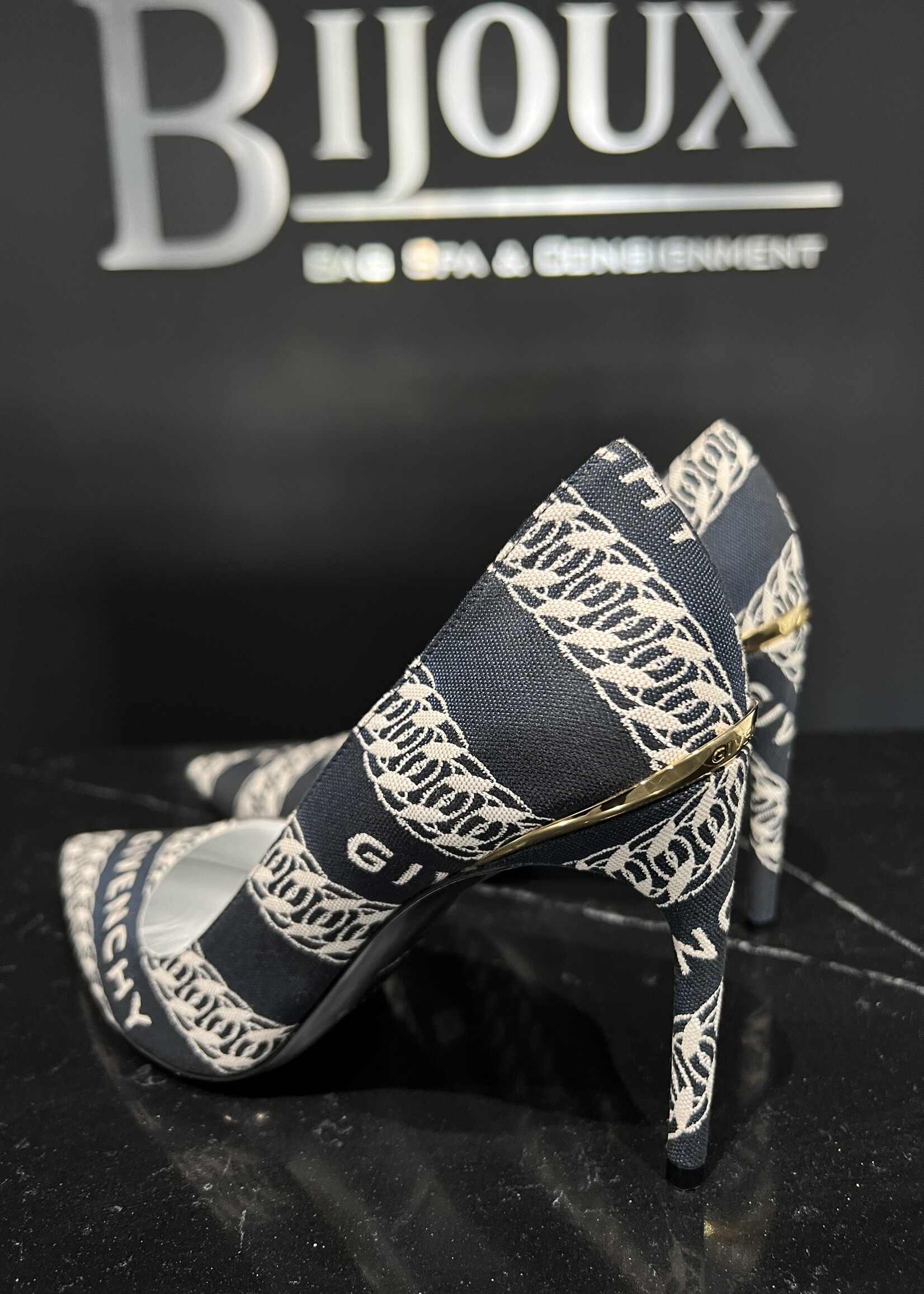 Givenchy Givenchy Heels 36