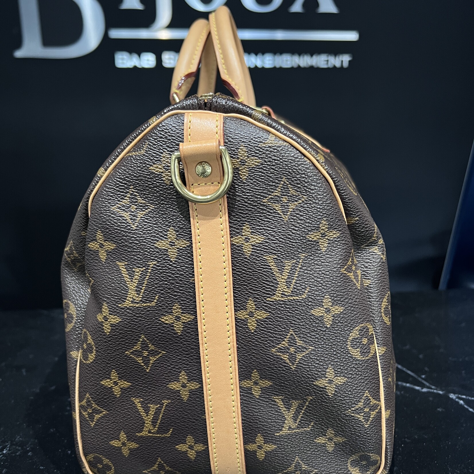 Louis Vuitton SOLD- Louis Vuitton Bandouliere Speedy 35