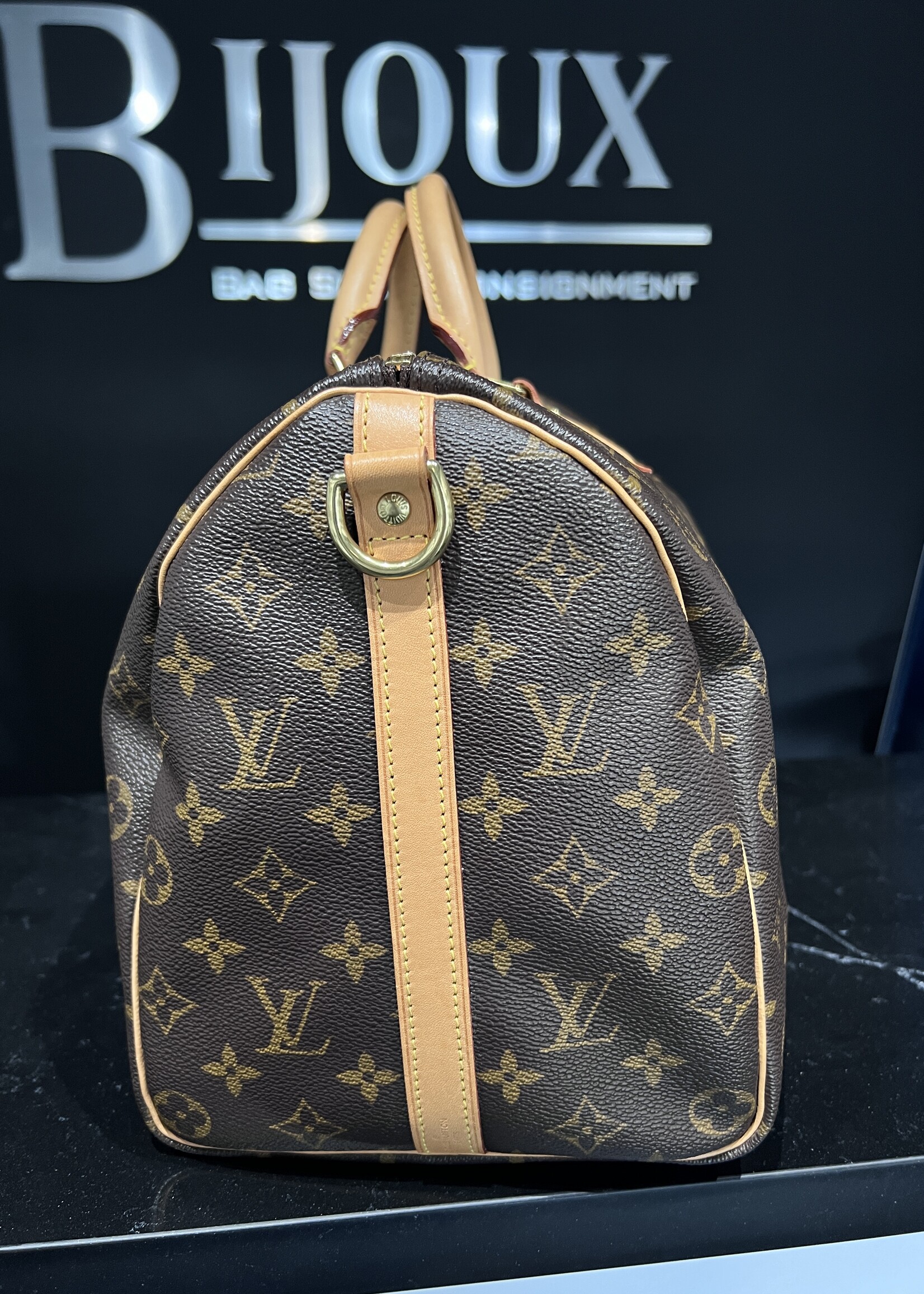 Louis Vuitton SOLD- Louis Vuitton Bandouliere Speedy 35