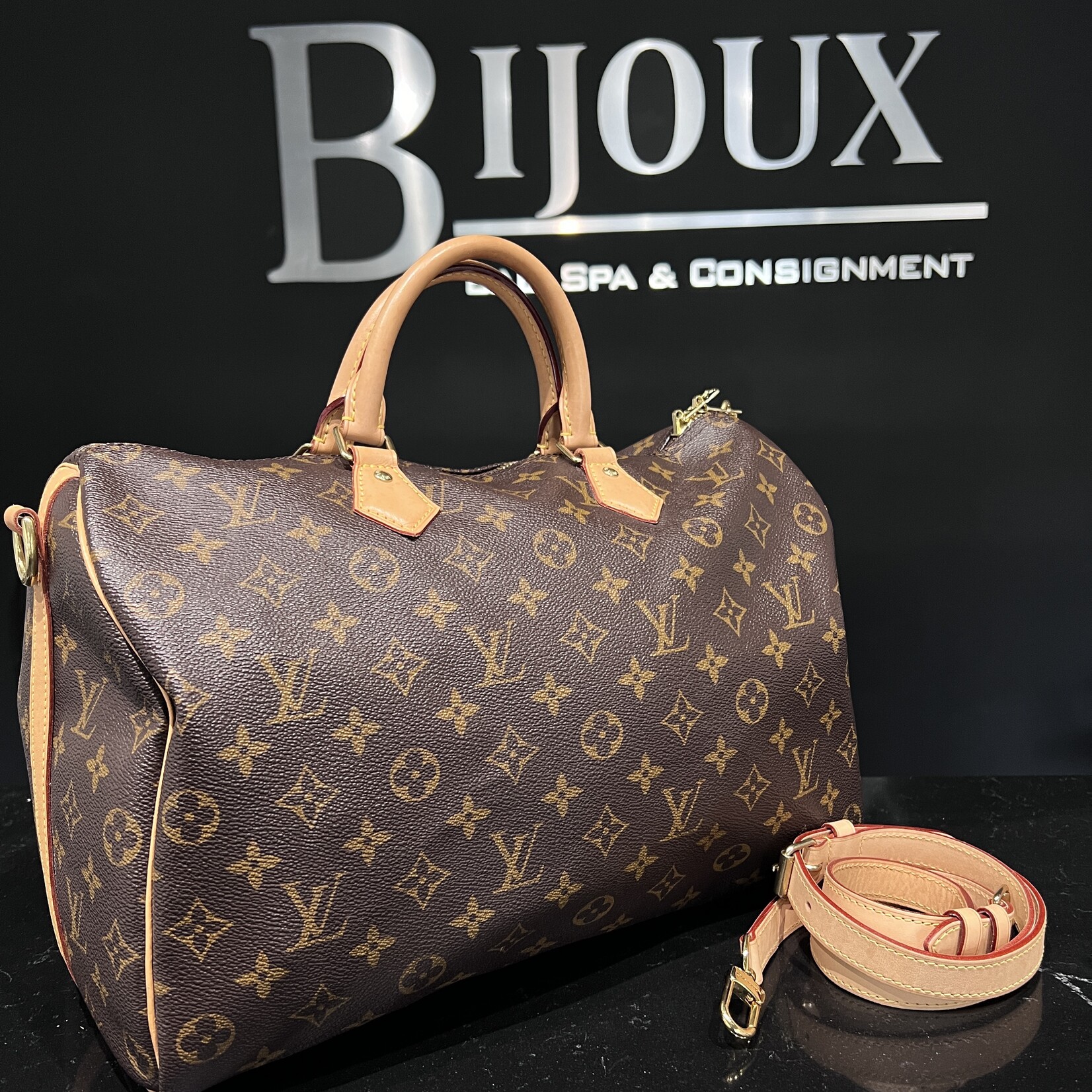 Louis Vuitton SOLD- Louis Vuitton Bandouliere Speedy 35