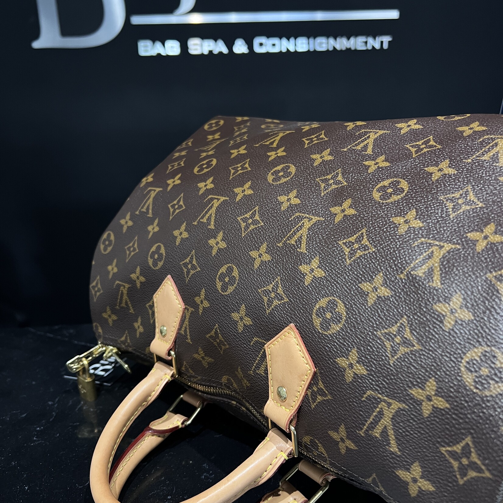 Louis Vuitton SOLD- Louis Vuitton Bandouliere Speedy 35