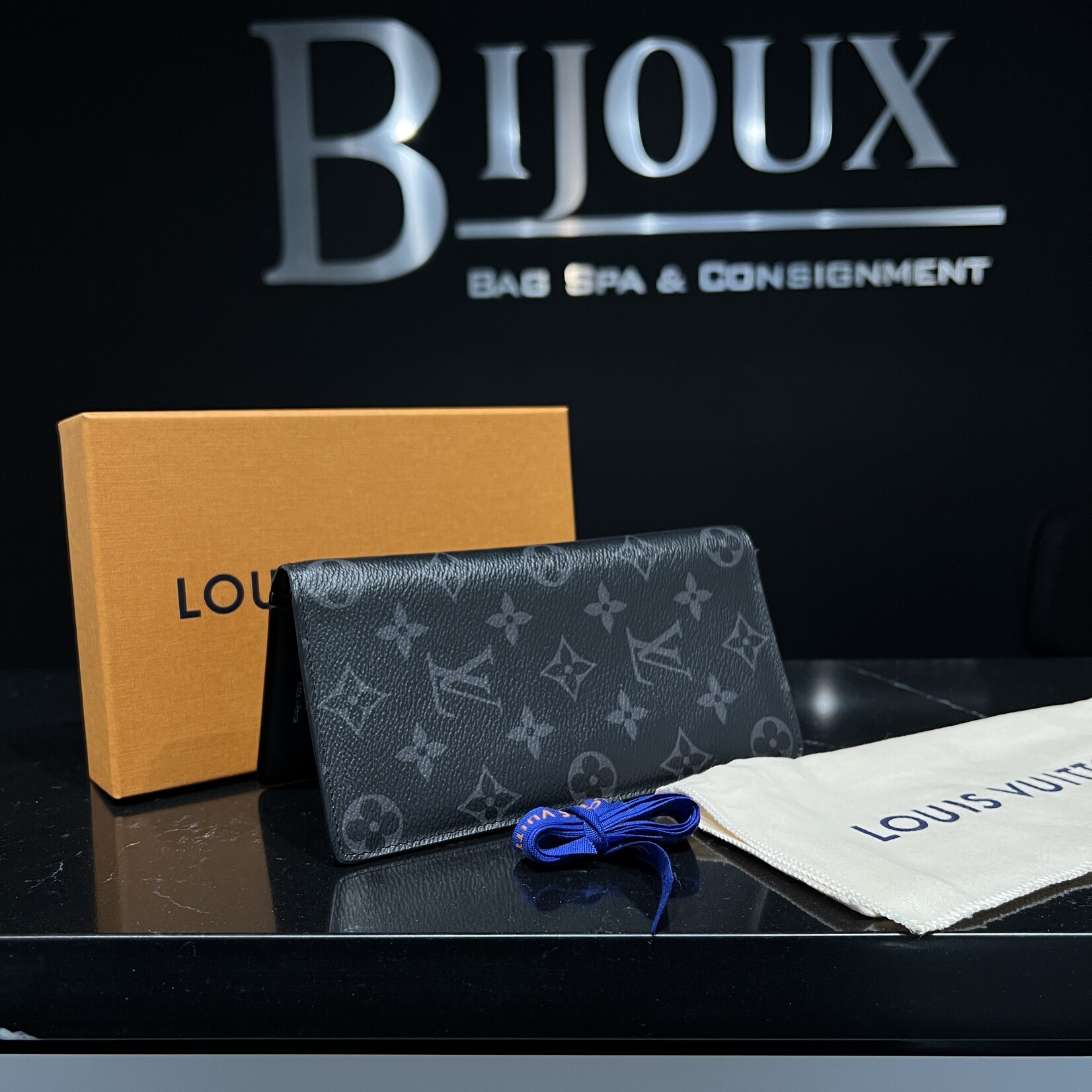 Louis Vuitton Louis Vuitton Monogram Graphite Long Wallet