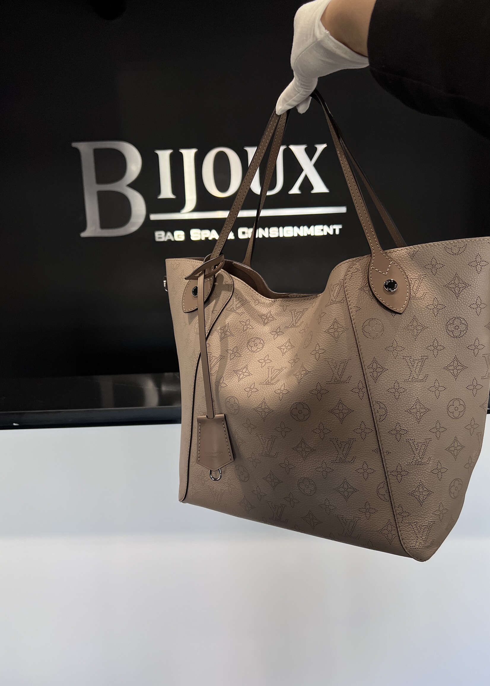 Louis Vuitton SOLD- Louis Vuitton Mahina Hina MM Galet