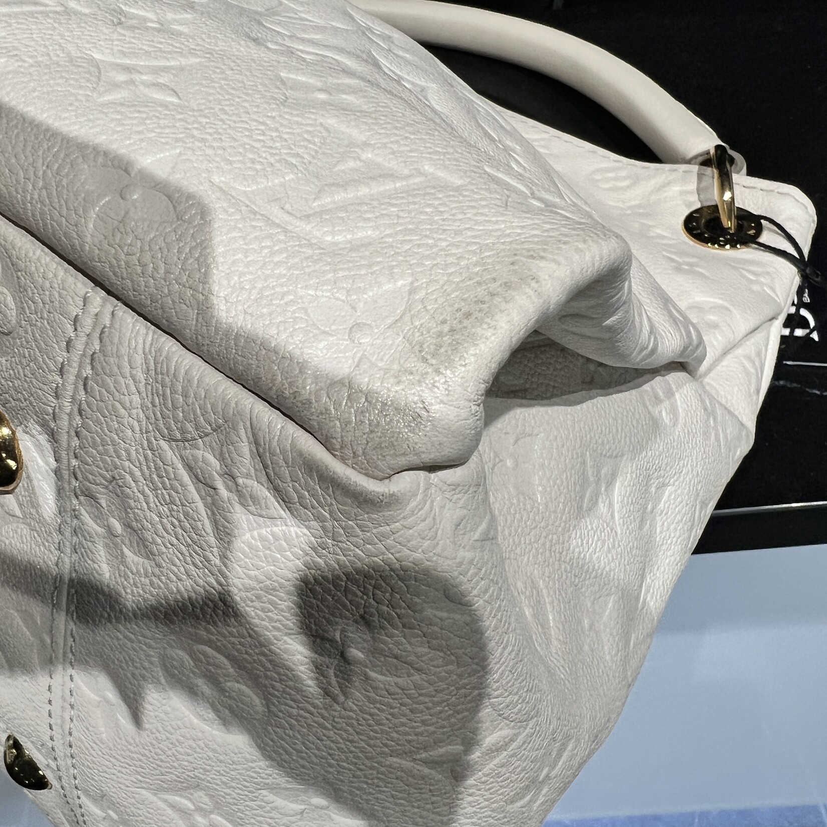 Louis Vuitton Louis Vuitton Artsy MM Empreinte Leather