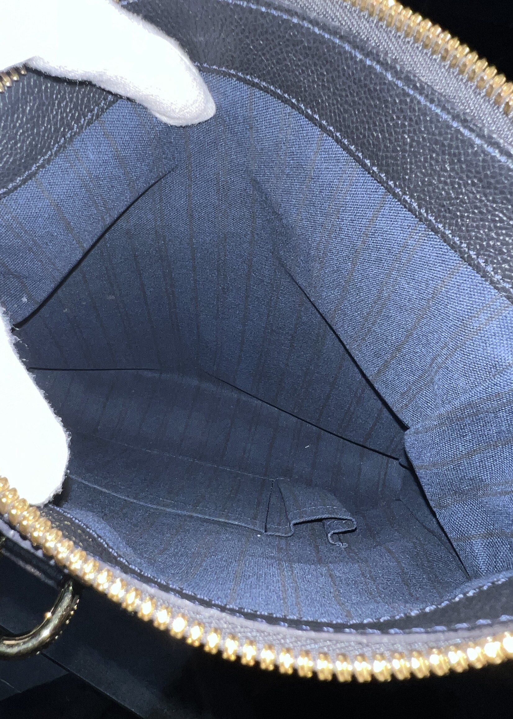 Louis Vuitton SOLD- Louis Vuitton Petillante Navy Clutch