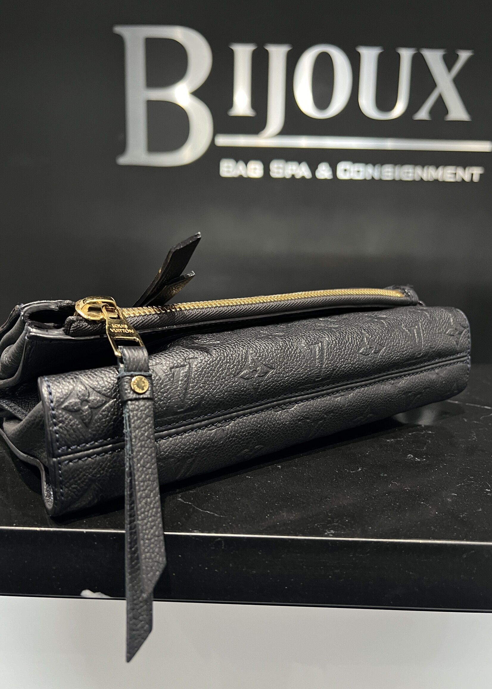 Louis Vuitton SOLD- Louis Vuitton Petillante Navy Clutch