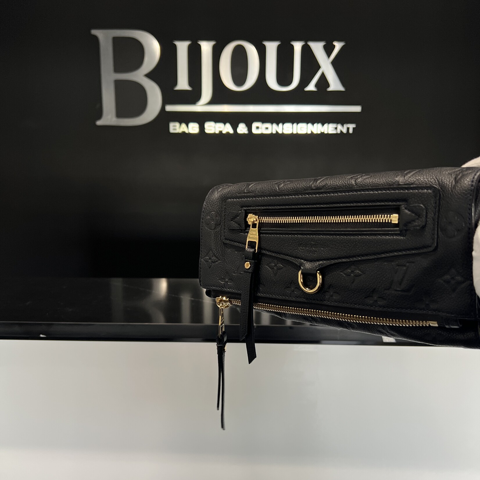 Louis Vuitton SOLD- Louis Vuitton Petillante Navy Clutch