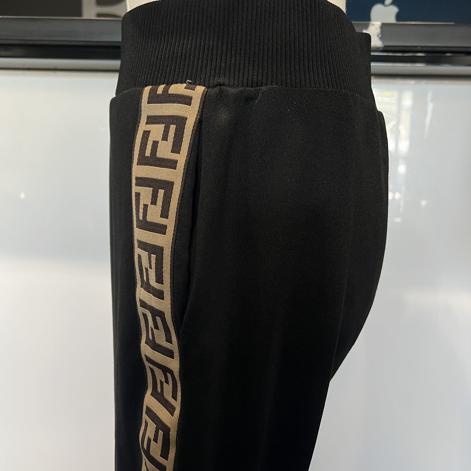 Fendi Fendi Sweatpants (US 4)