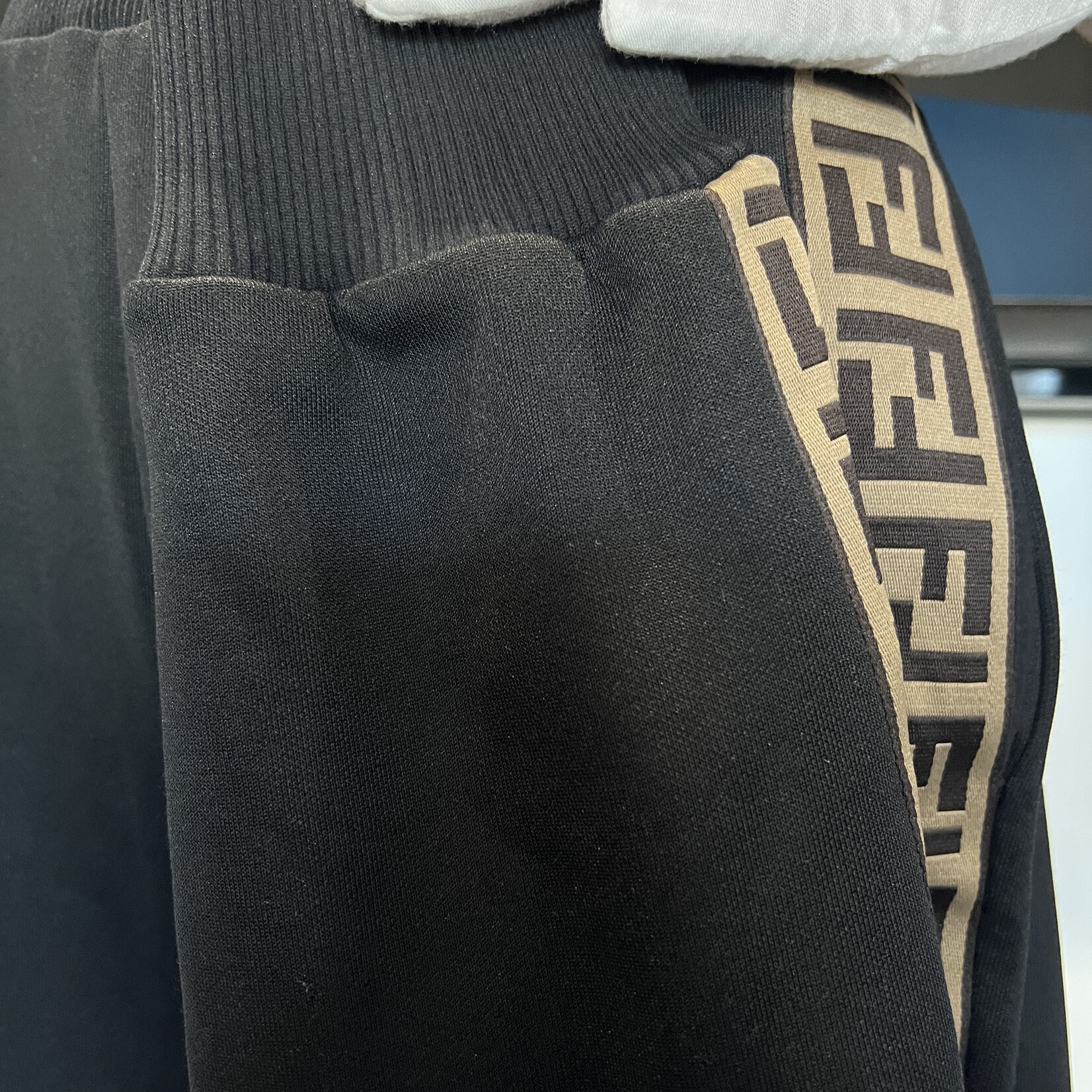 Fendi Fendi Sweatpants (US 4)