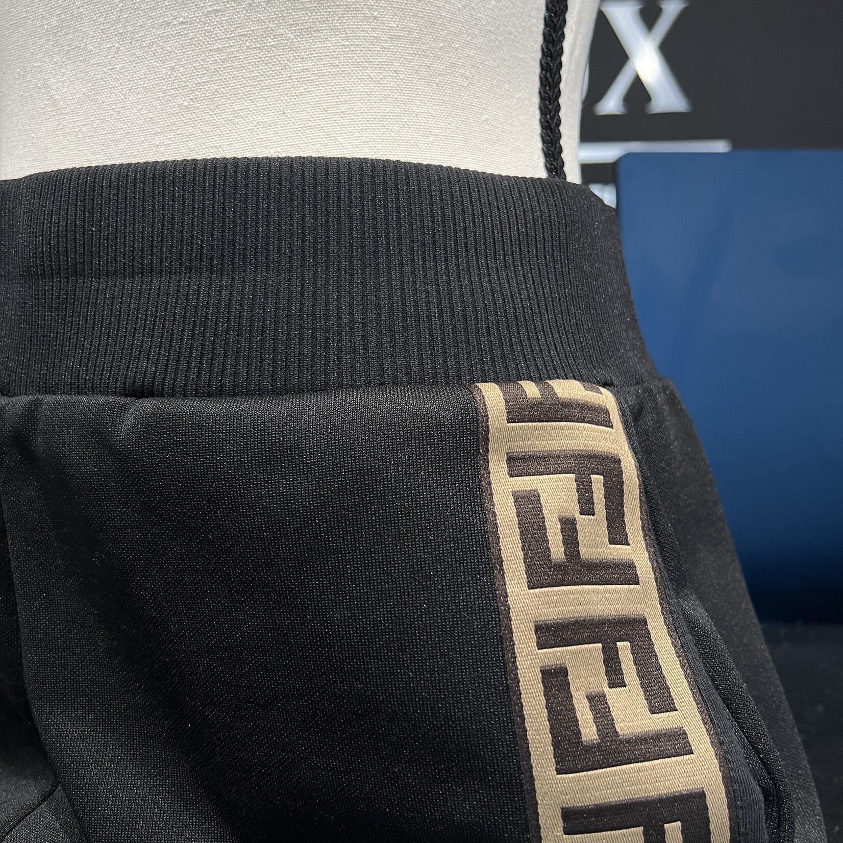 Fendi Fendi Sweatpants (US 4)