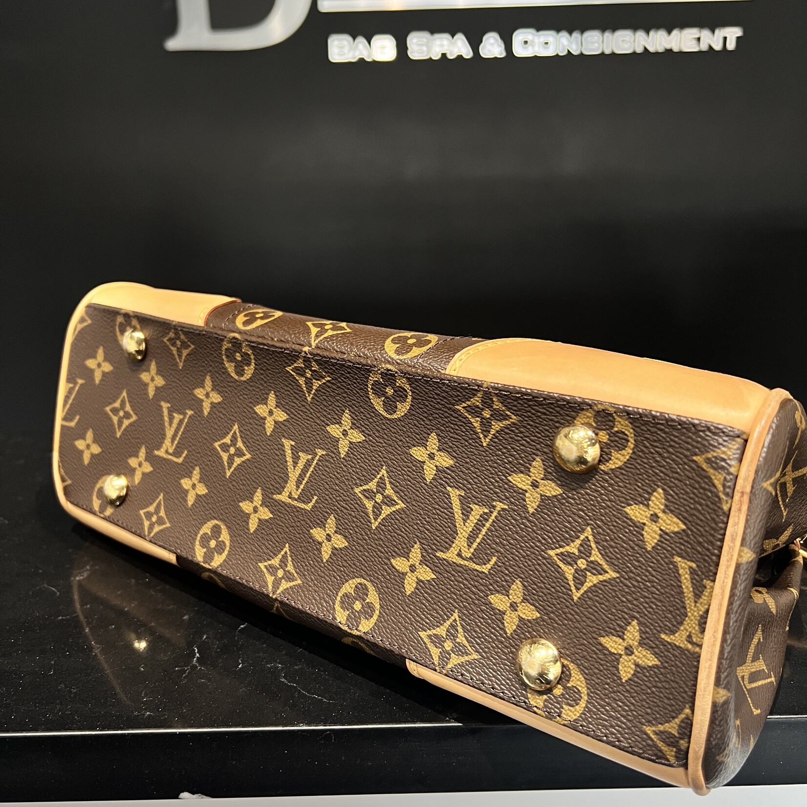 Louis Vuitton Louis Vuitton Beverly