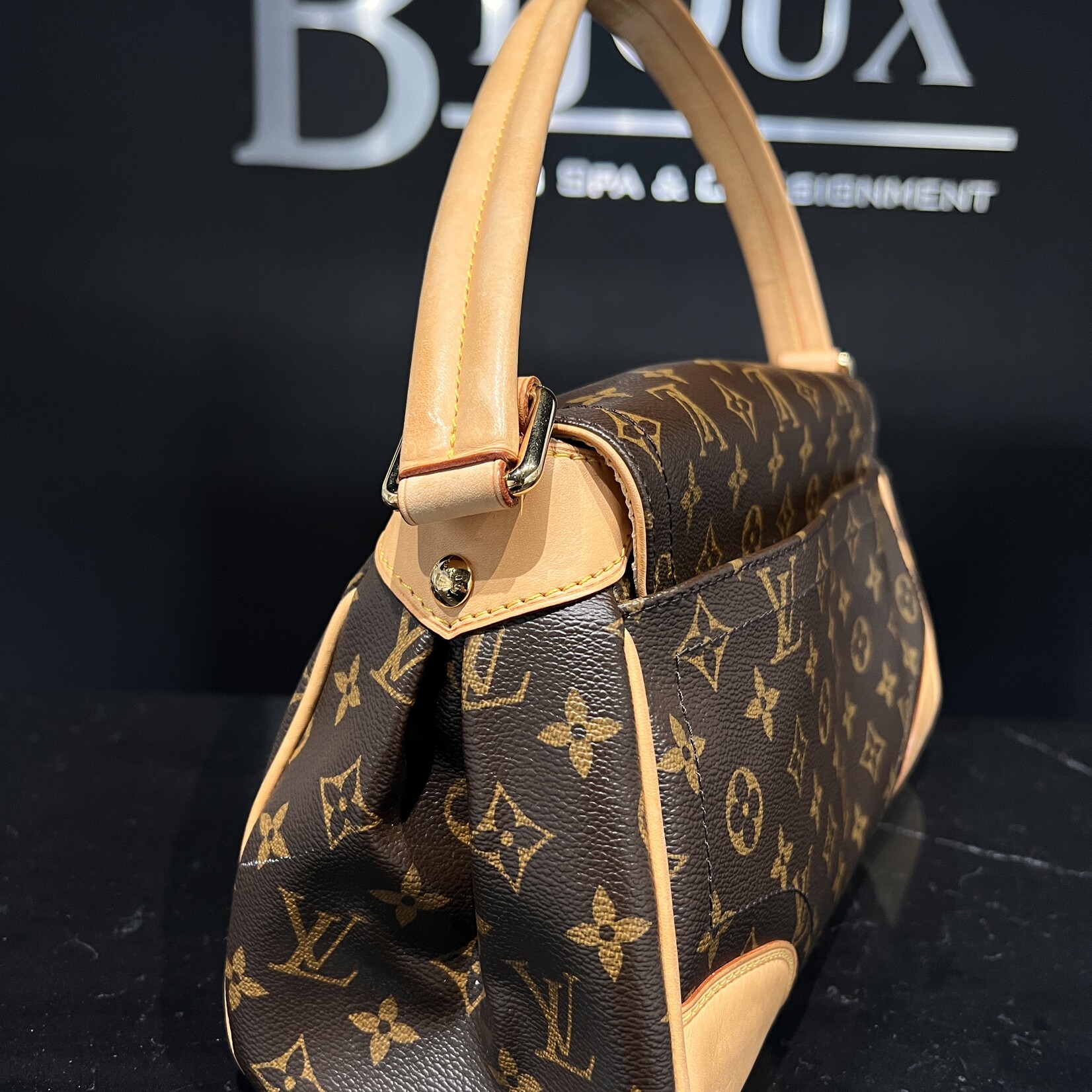 Louis Vuitton Louis Vuitton Beverly