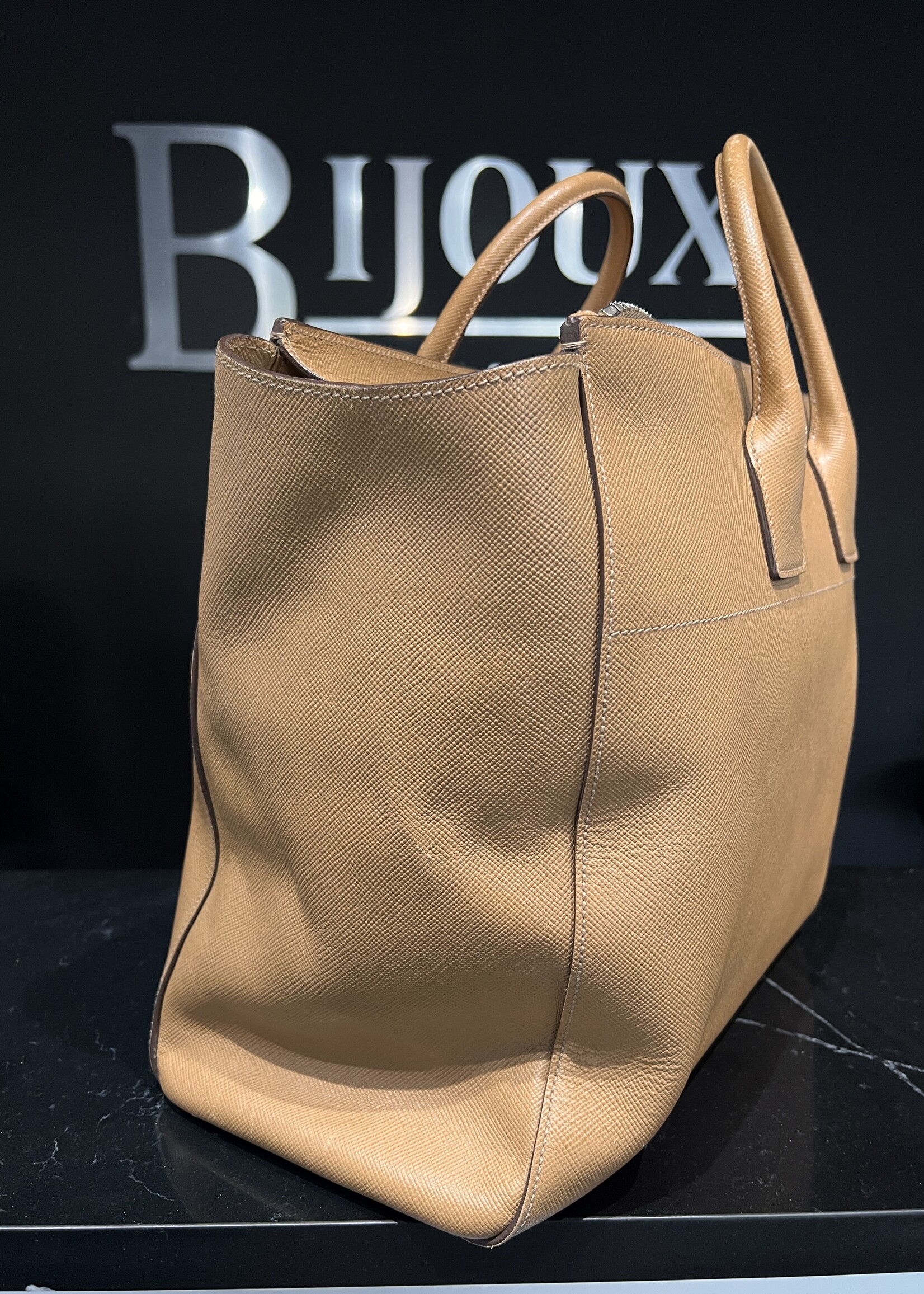 Prada SOLD - Prada Cuir Tote