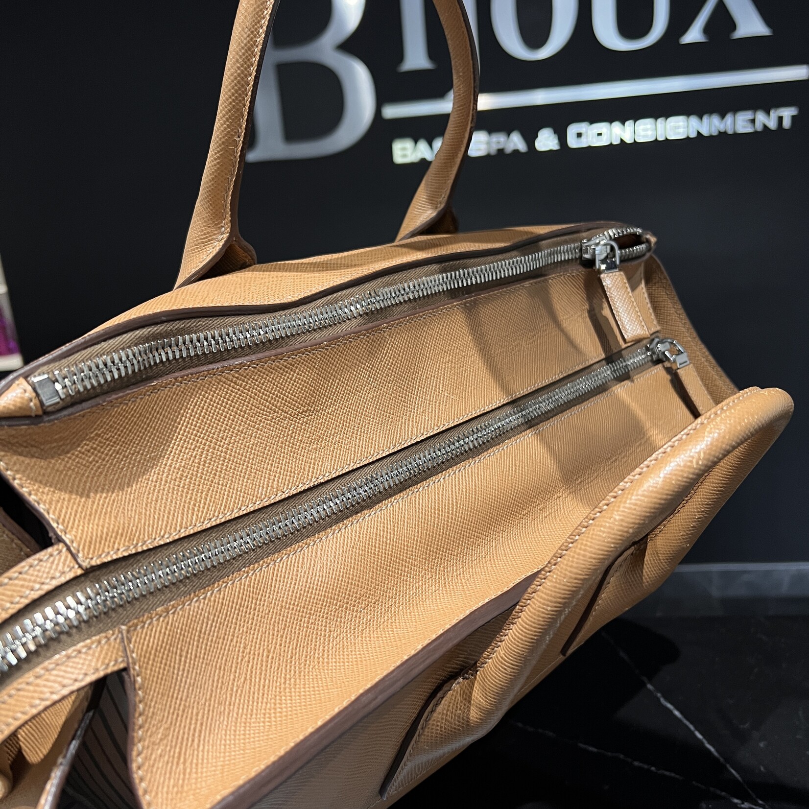 Prada SOLD - Prada Cuir Tote