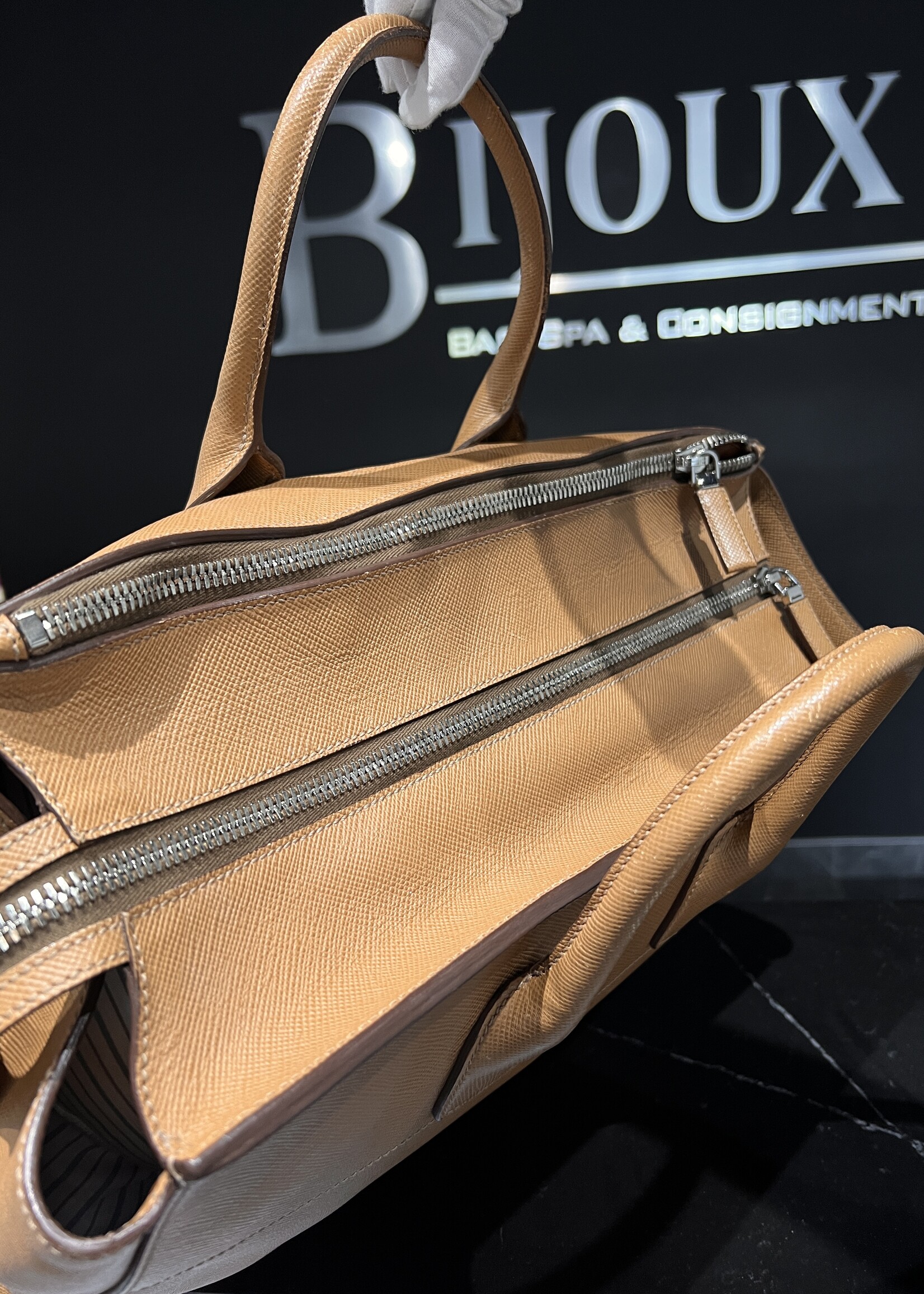 Prada SOLD - Prada Cuir Tote