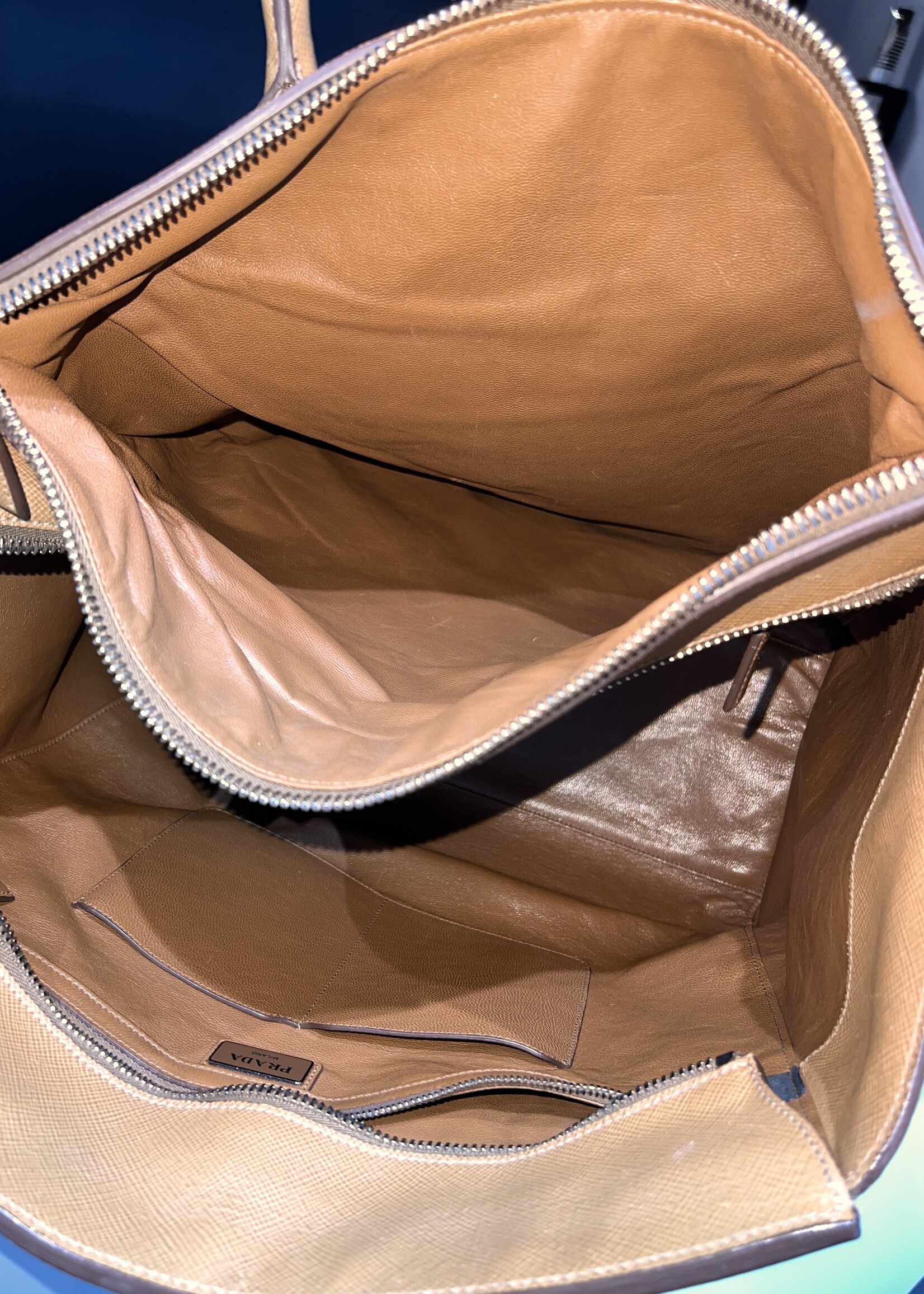 Prada SOLD - Prada Cuir Tote