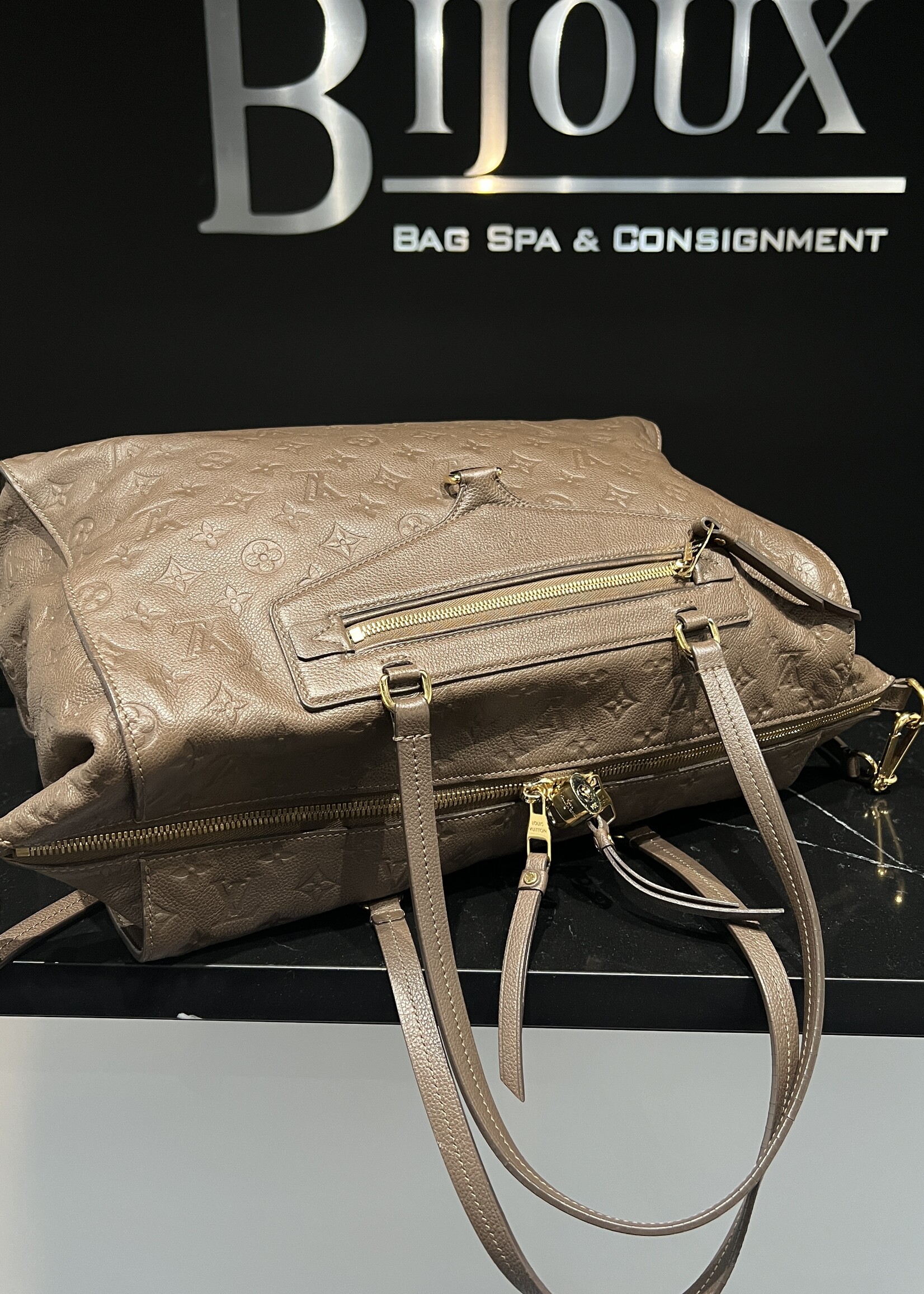 Louis Vuitton SOLD- Louis Vuitton Empreinte Lumineuse GM